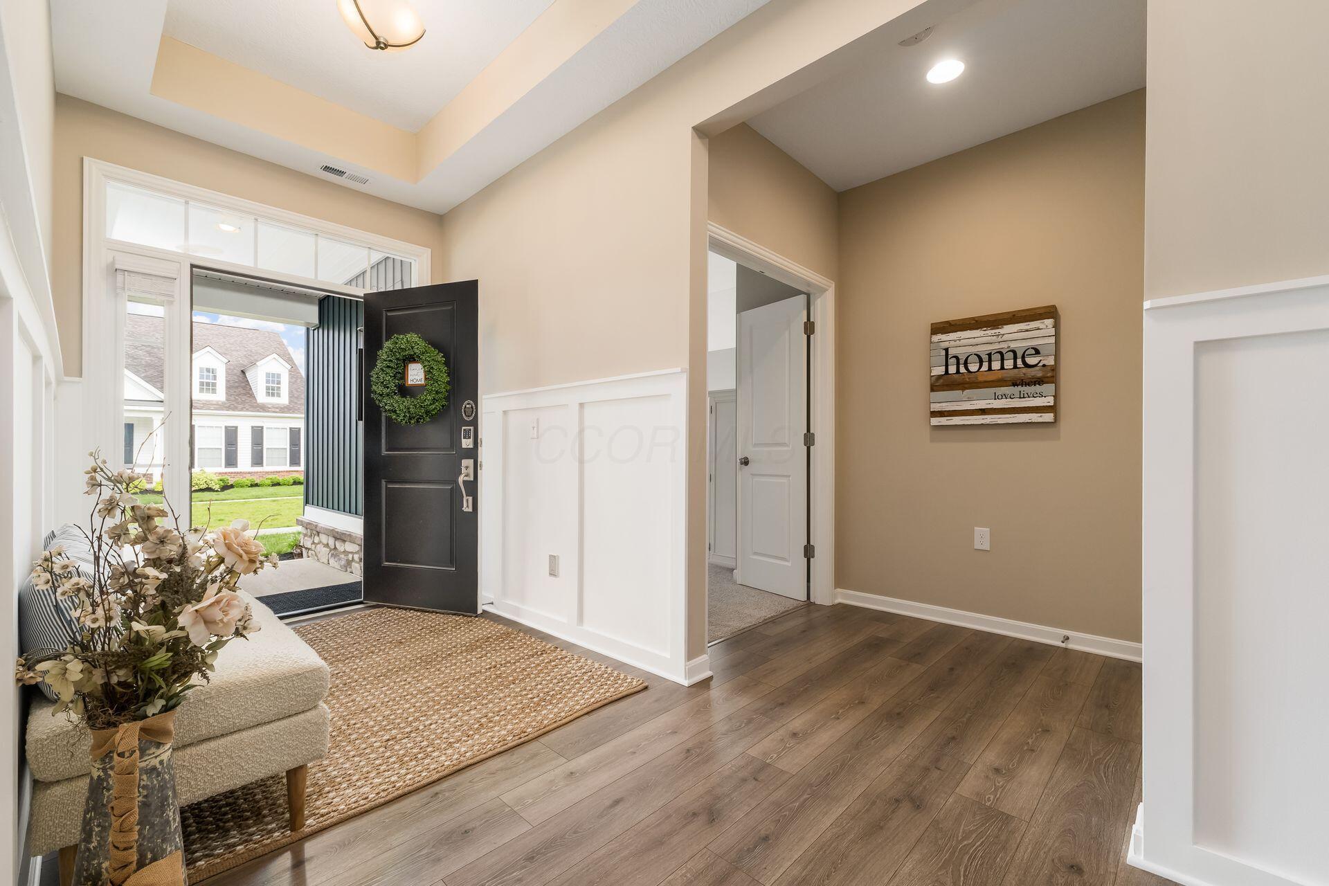 5605 Jessica Lane E Property Photo 10