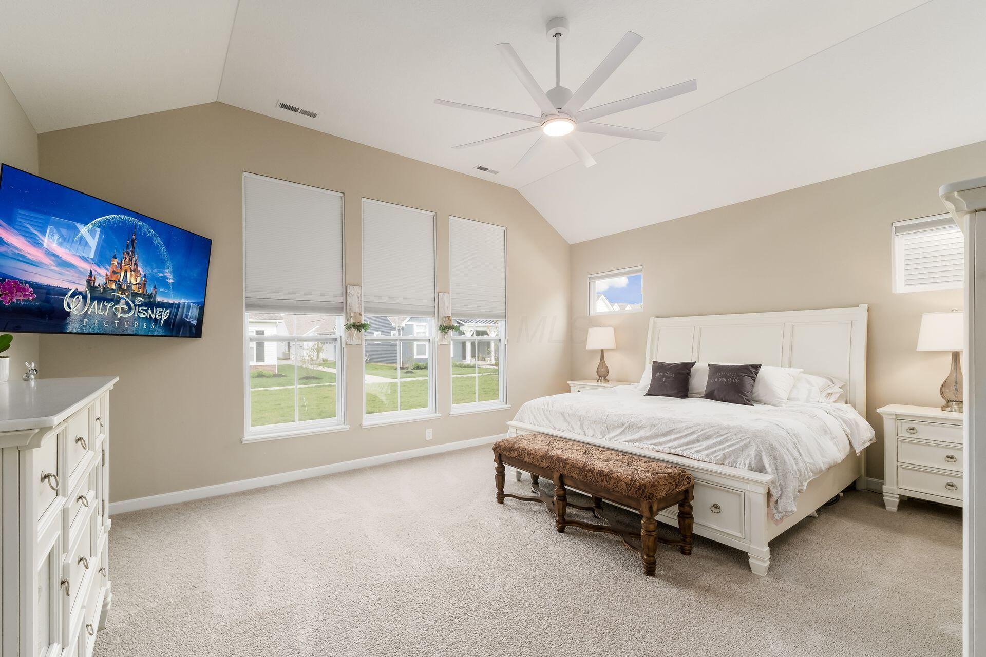5605 Jessica Lane E Property Photo 11