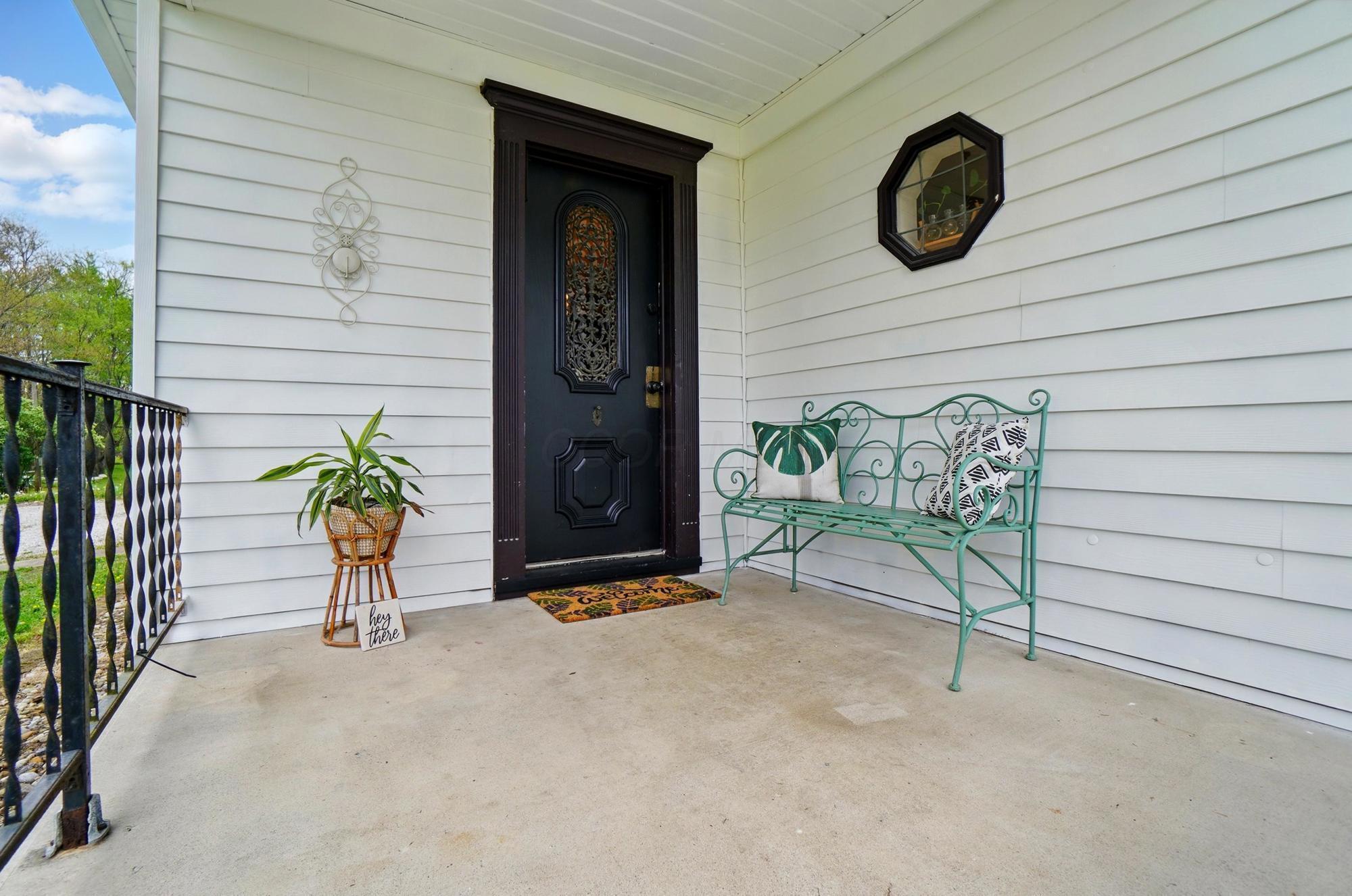 947 S Market Street Property Photo 4