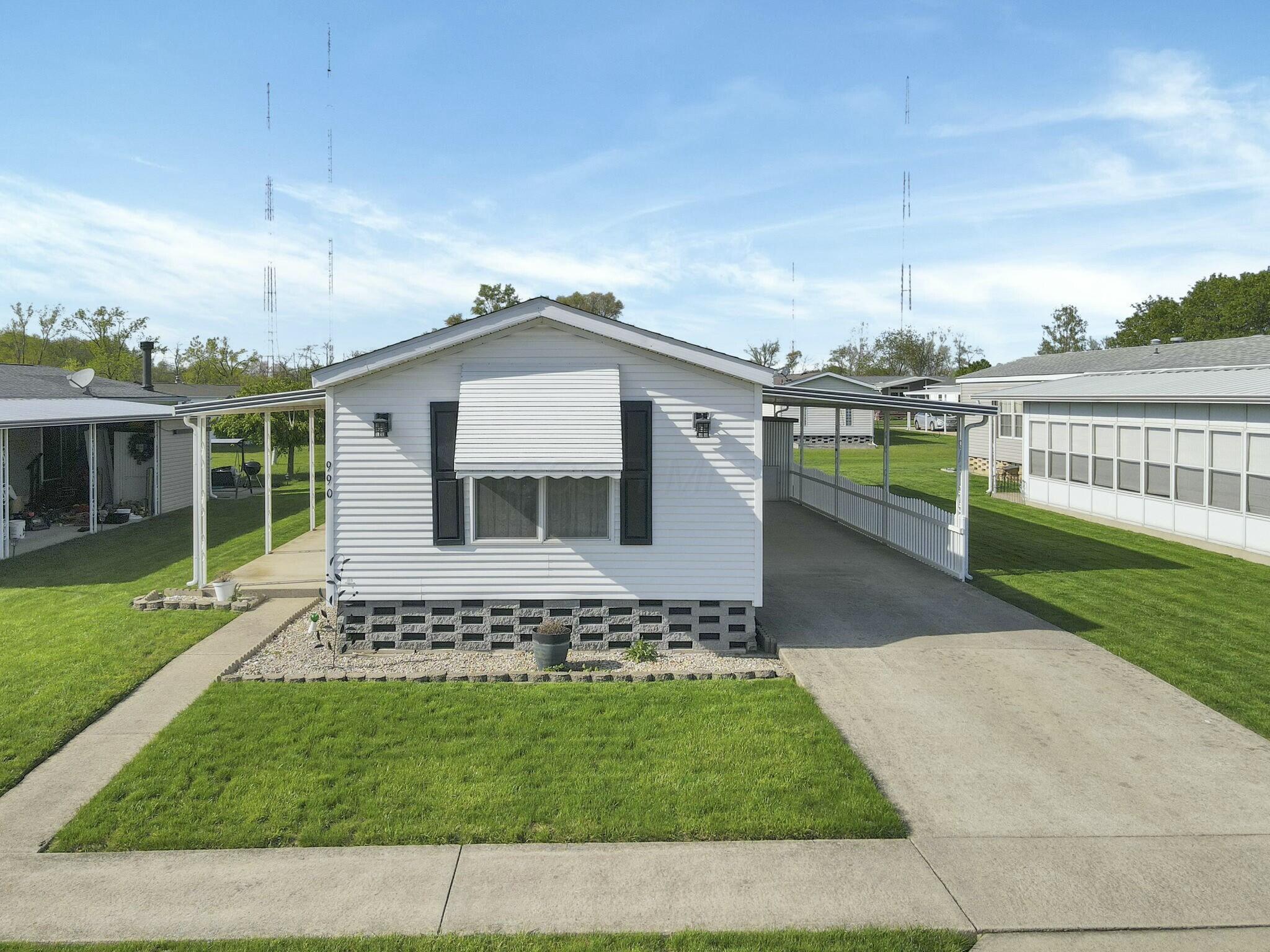 990 Jerry Lee Drive Property Photo 1