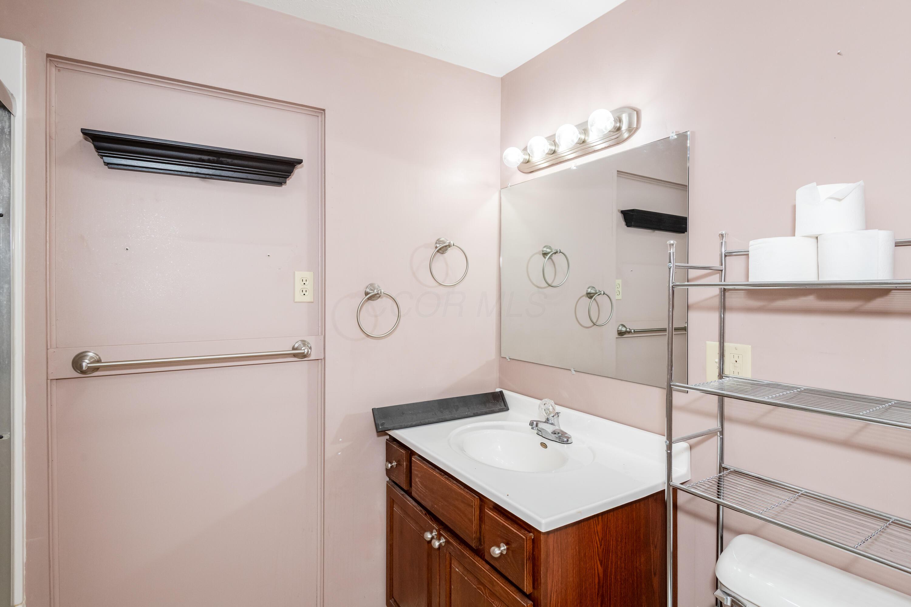 517 W Locust Street Property Photo 18
