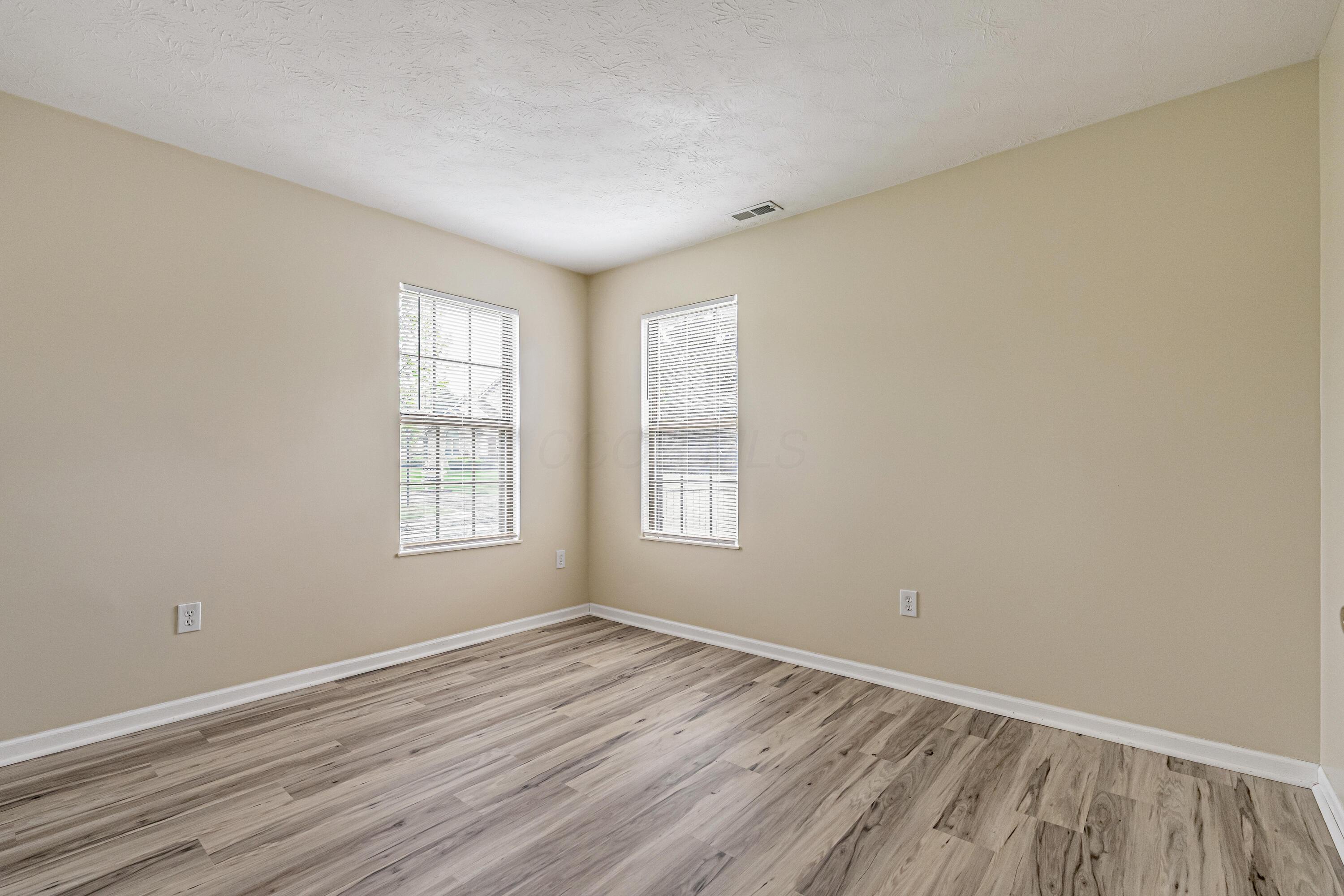 8595 Stonewoods Lane Property Photo 23