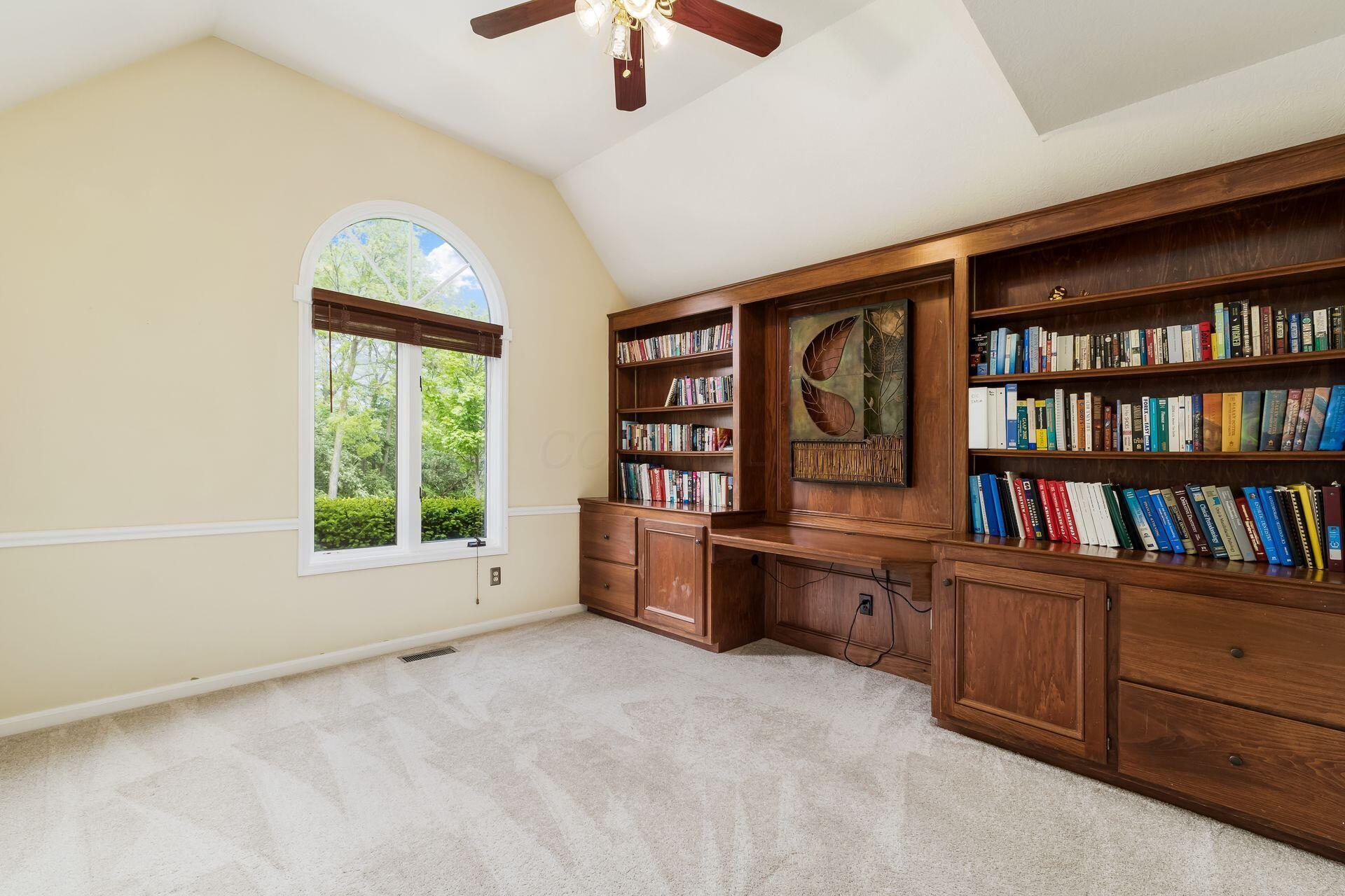 4821 Carrigan Ridge Court Property Photo 9