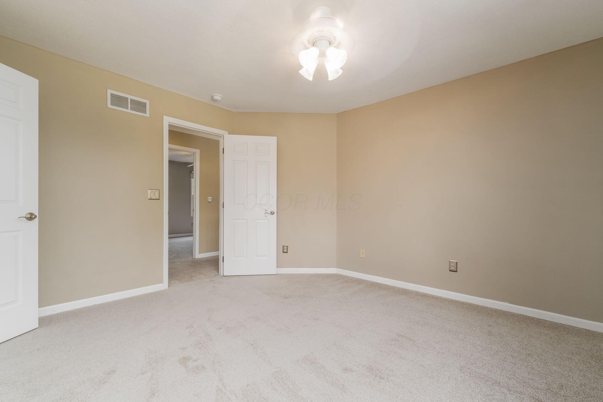 4821 Carrigan Ridge Court Property Photo 23
