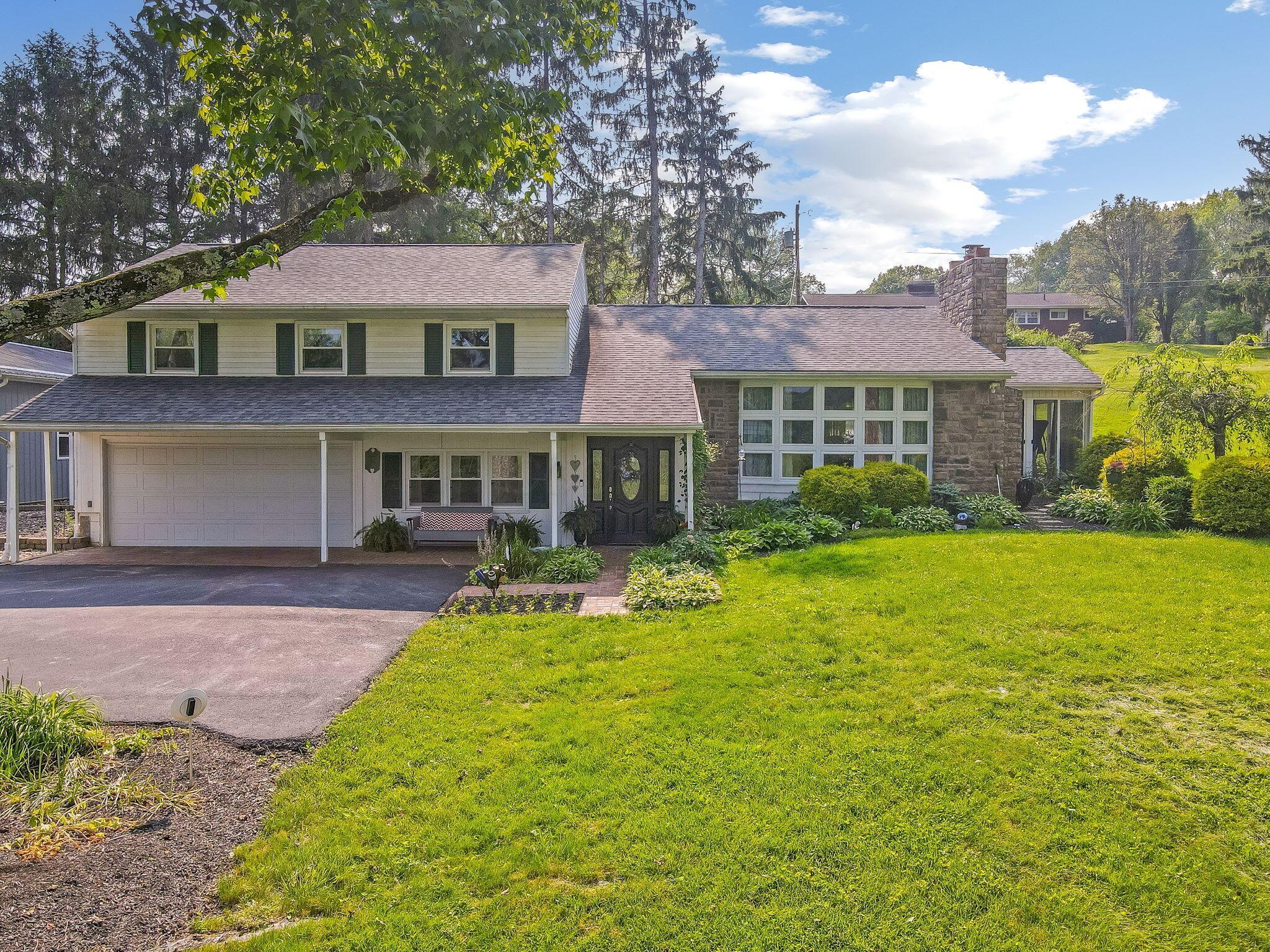1893 Lovers Lane Property Photo 1
