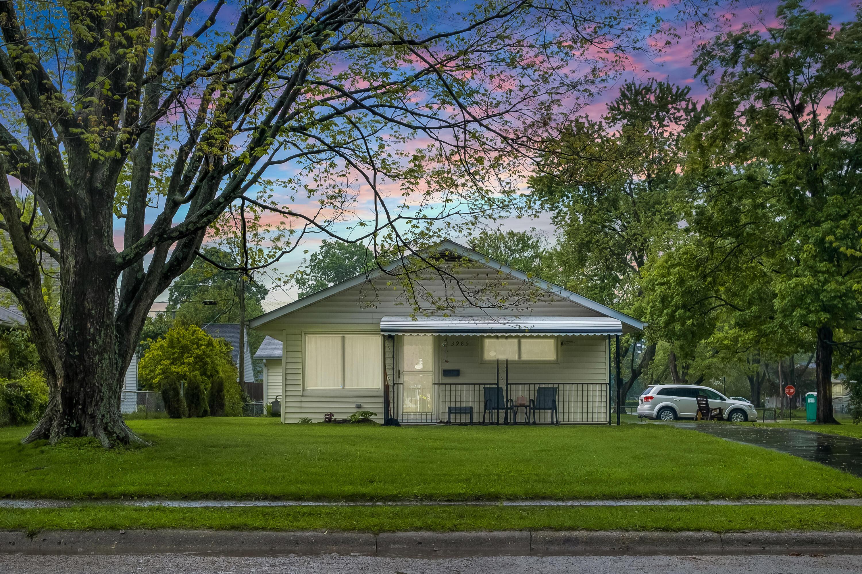 3985 Ural Avenue Property Photo 1