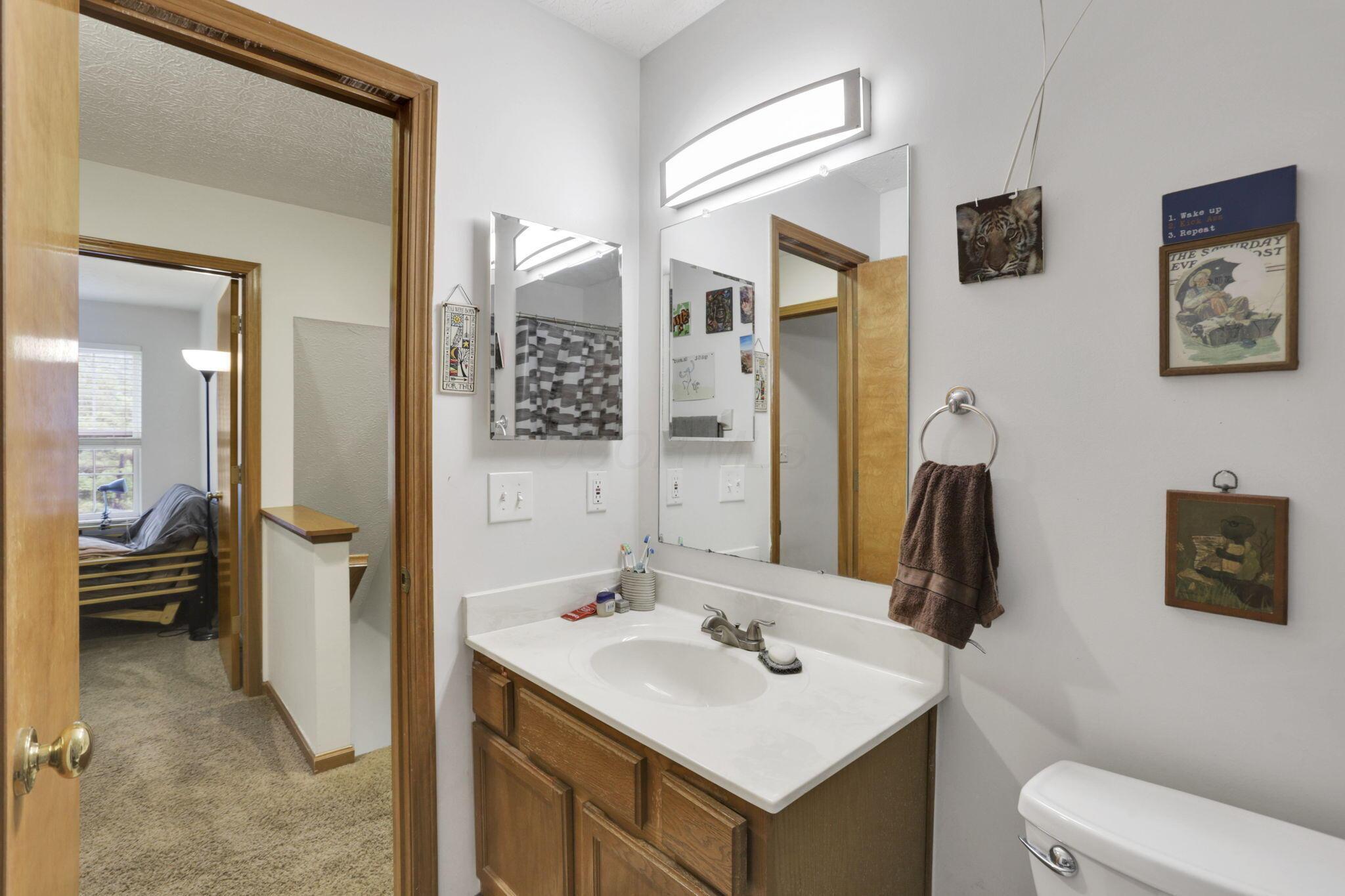 965 Thornapple Grove Property Photo 32
