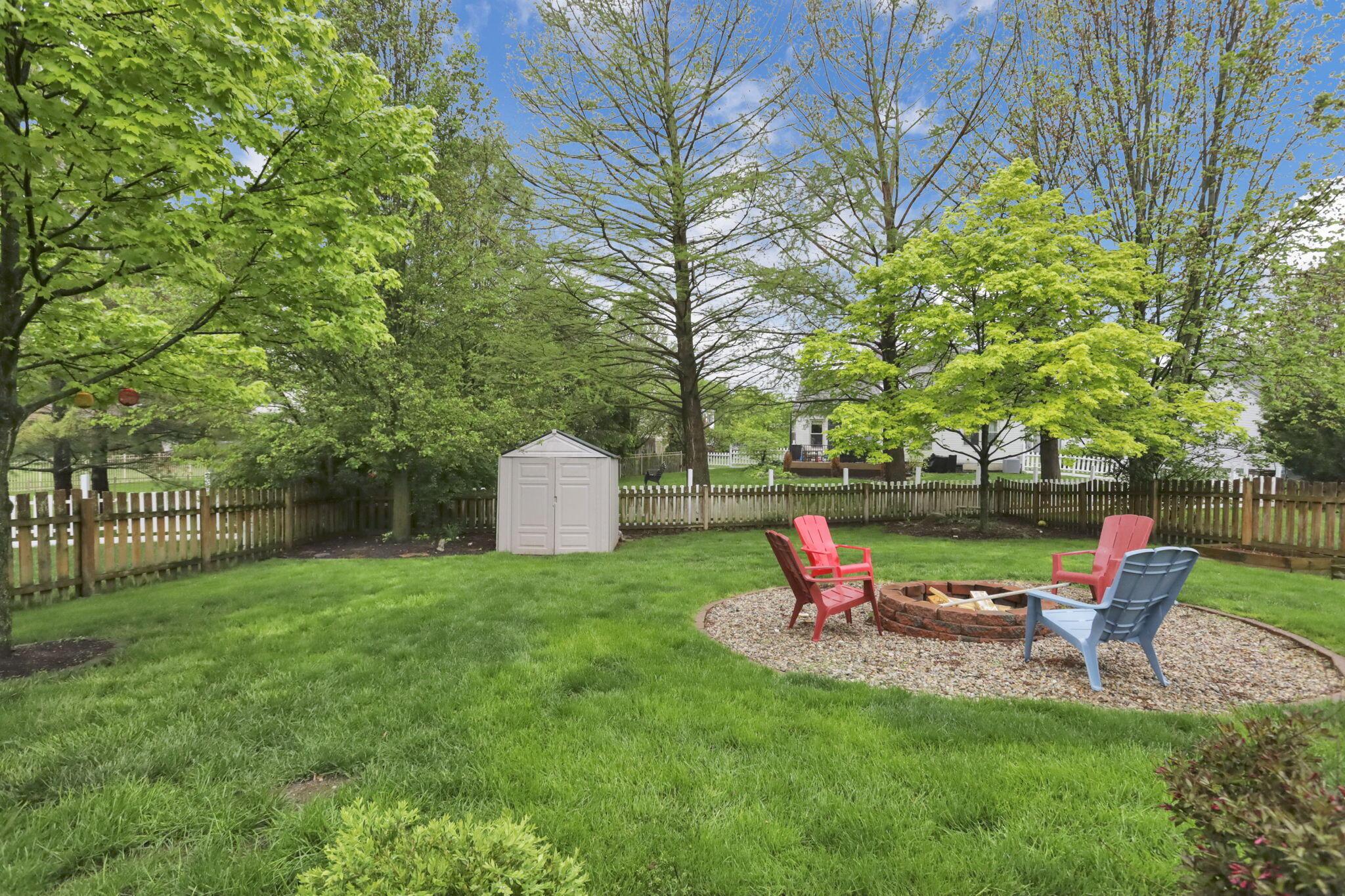965 Thornapple Grove Property Photo 44