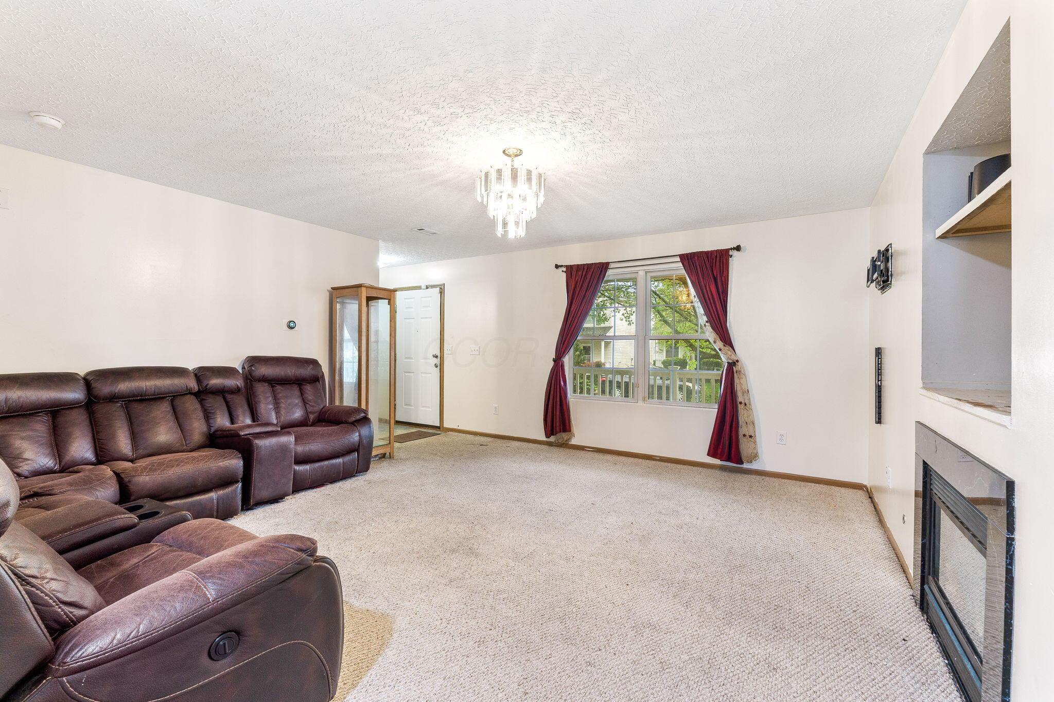 2640 Lilypark Drive Property Photo 7