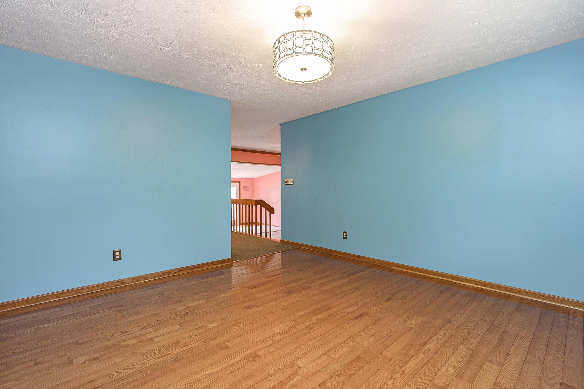 5308 Sharon Avenue Property Photo 4