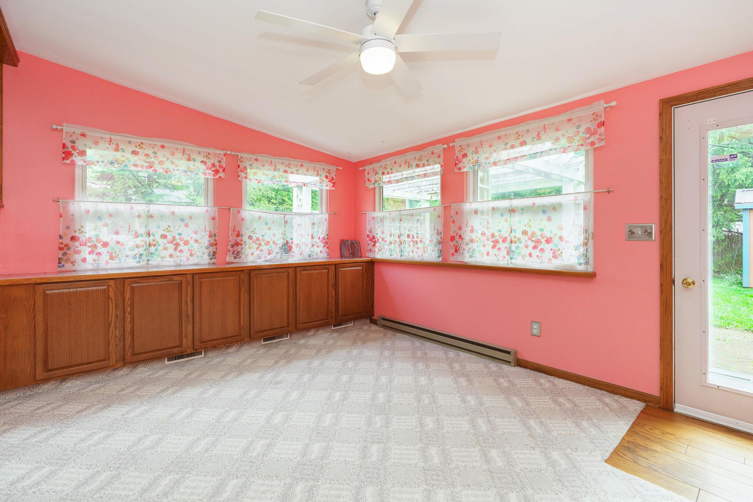 5308 Sharon Avenue Property Photo 11