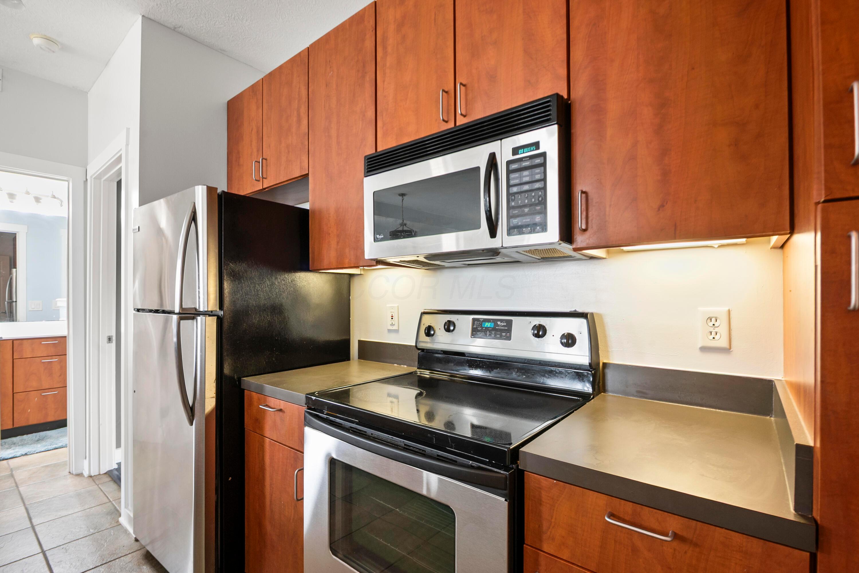 110 E Mound Street, 2 Property Photo 8