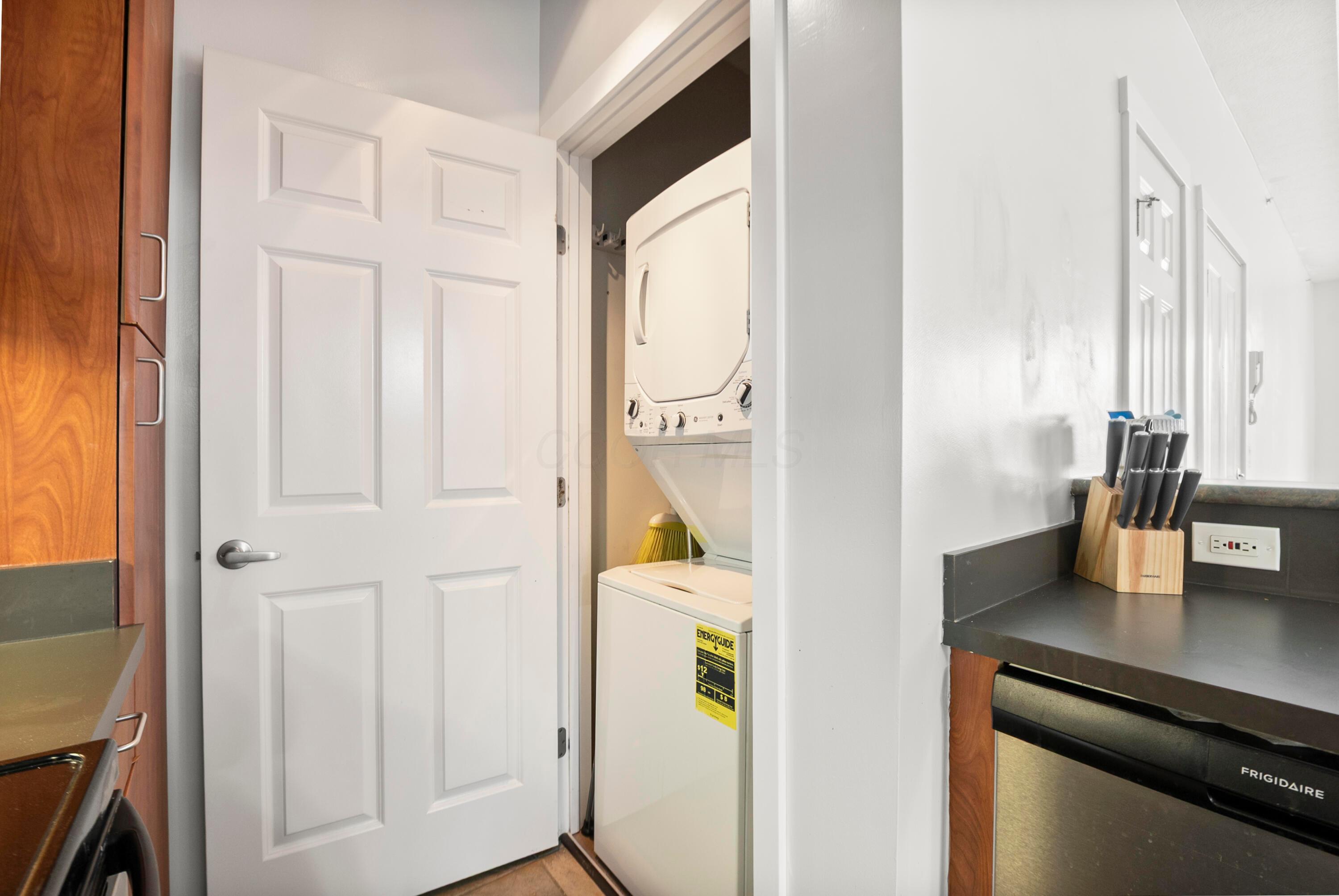 110 E Mound Street, 2 Property Photo 9