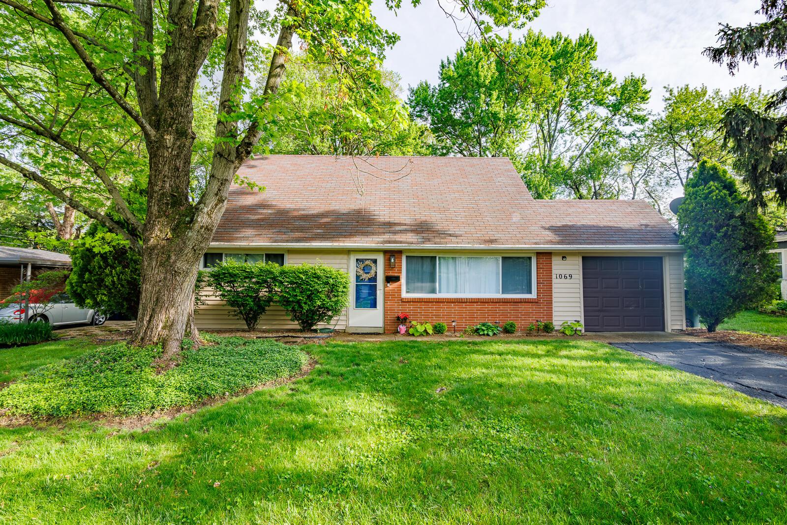 1069 Caniff Road Property Photo 1