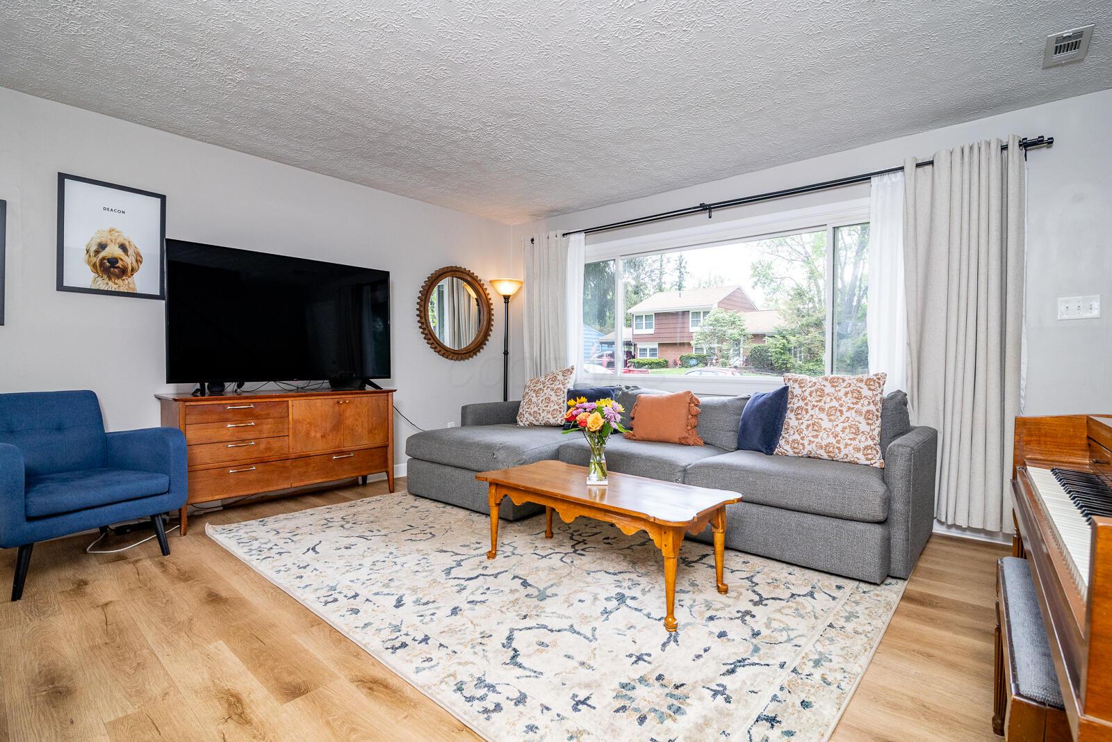 1069 Caniff Road Property Photo 4