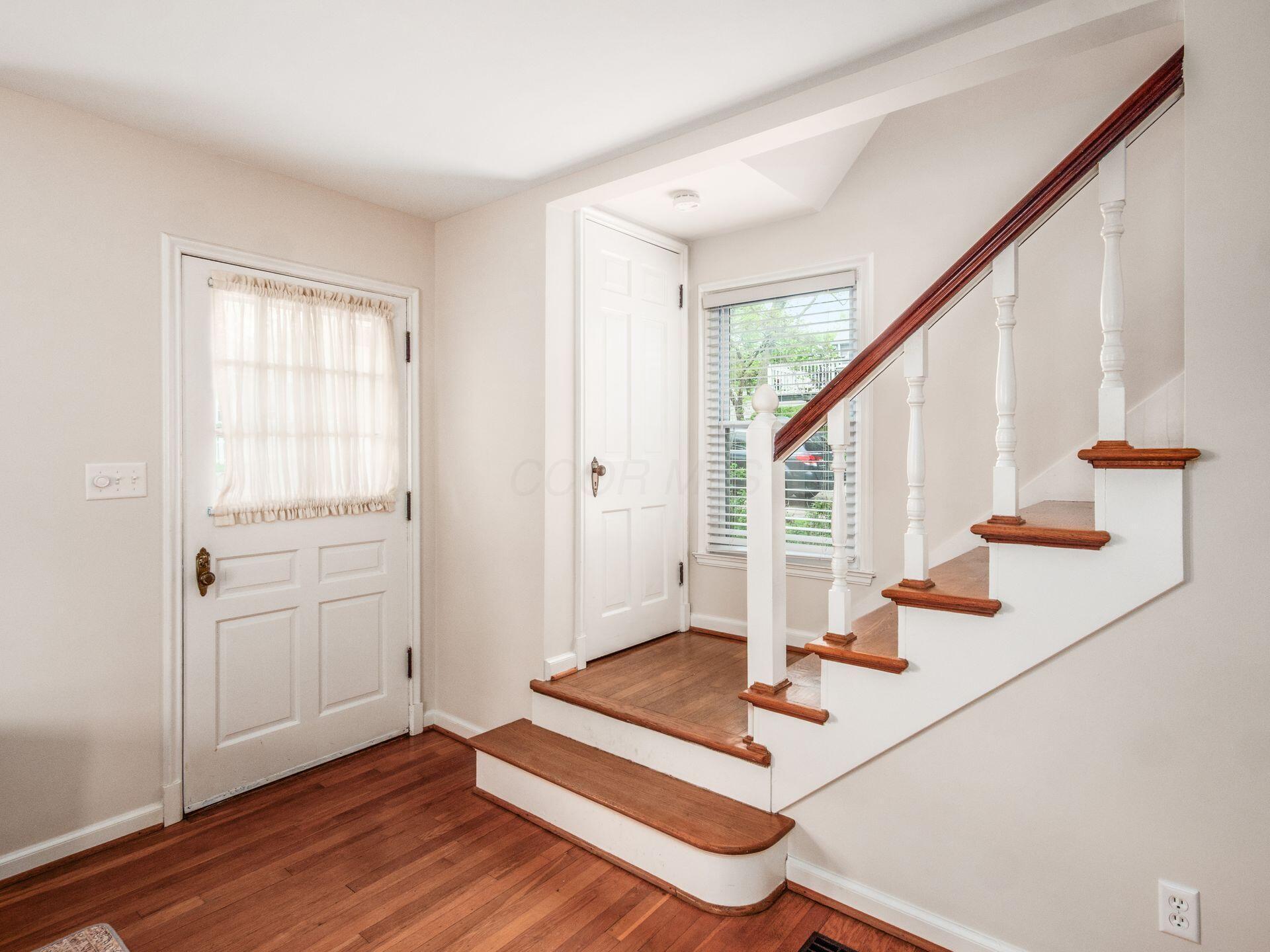 980 Woodhill Drive Property Photo 3