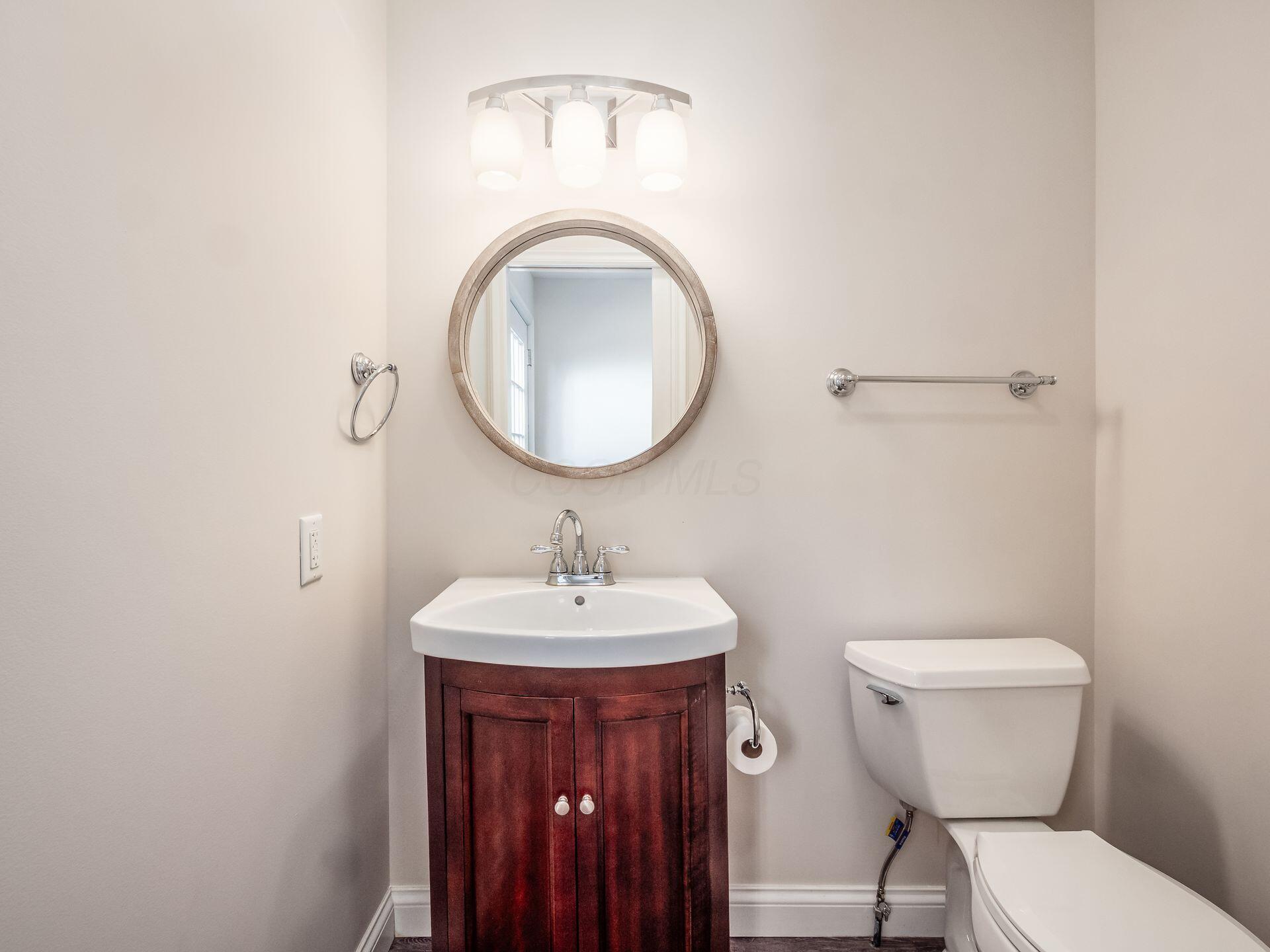 980 Woodhill Drive Property Photo 15