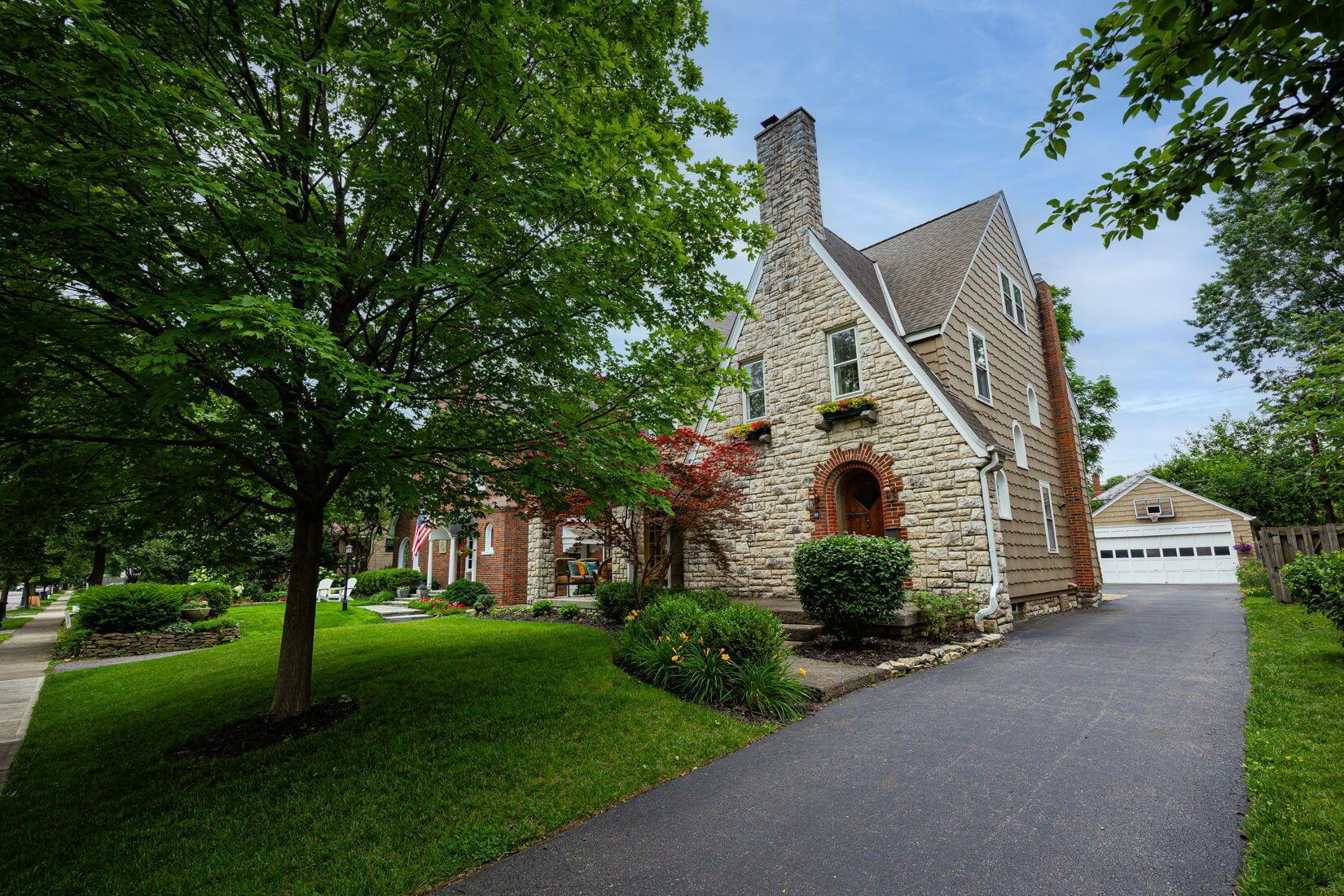 57 S Cassady Avenue Property Photo 1