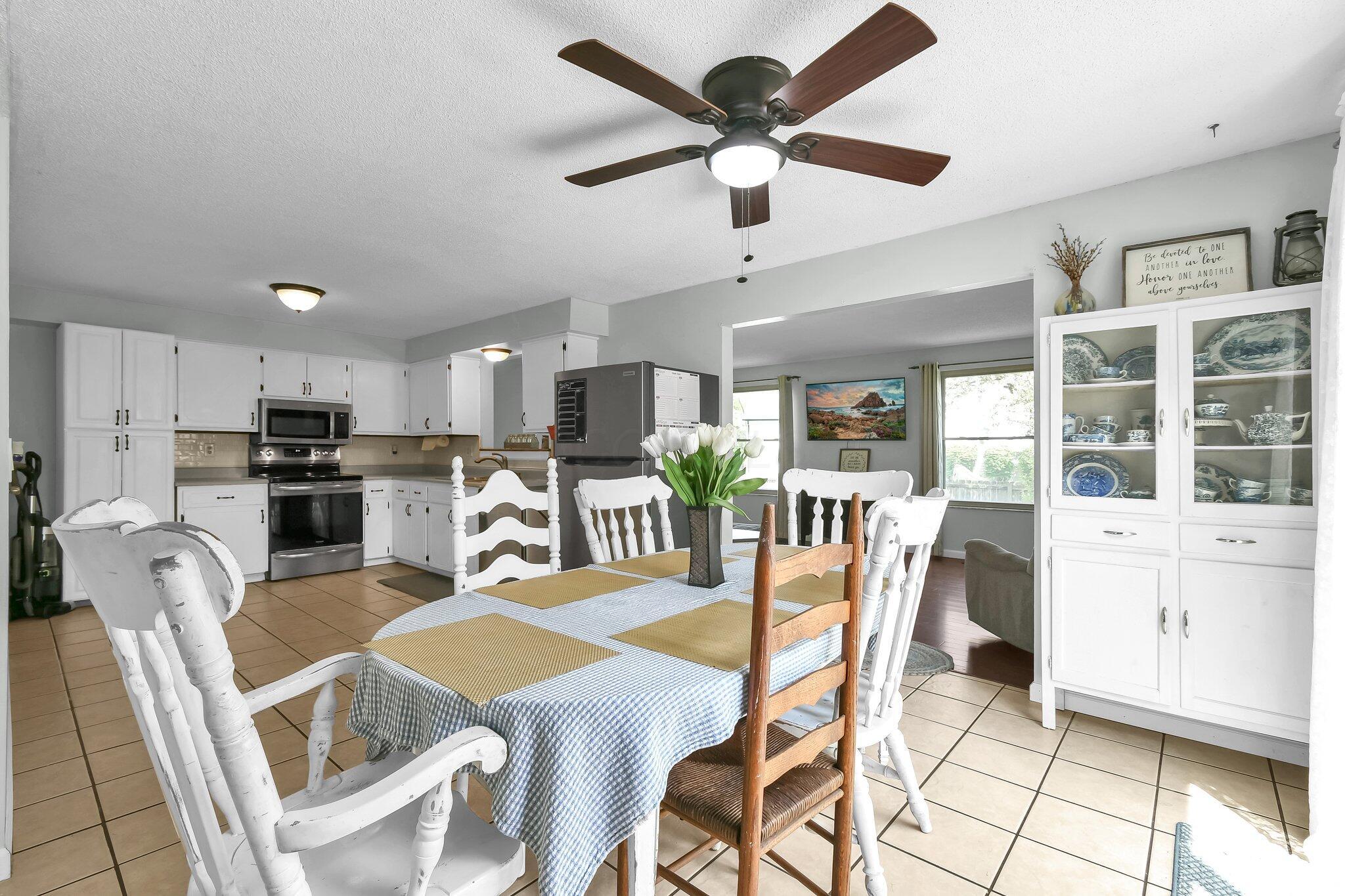 12164 Twincreek Drive Property Photo 8
