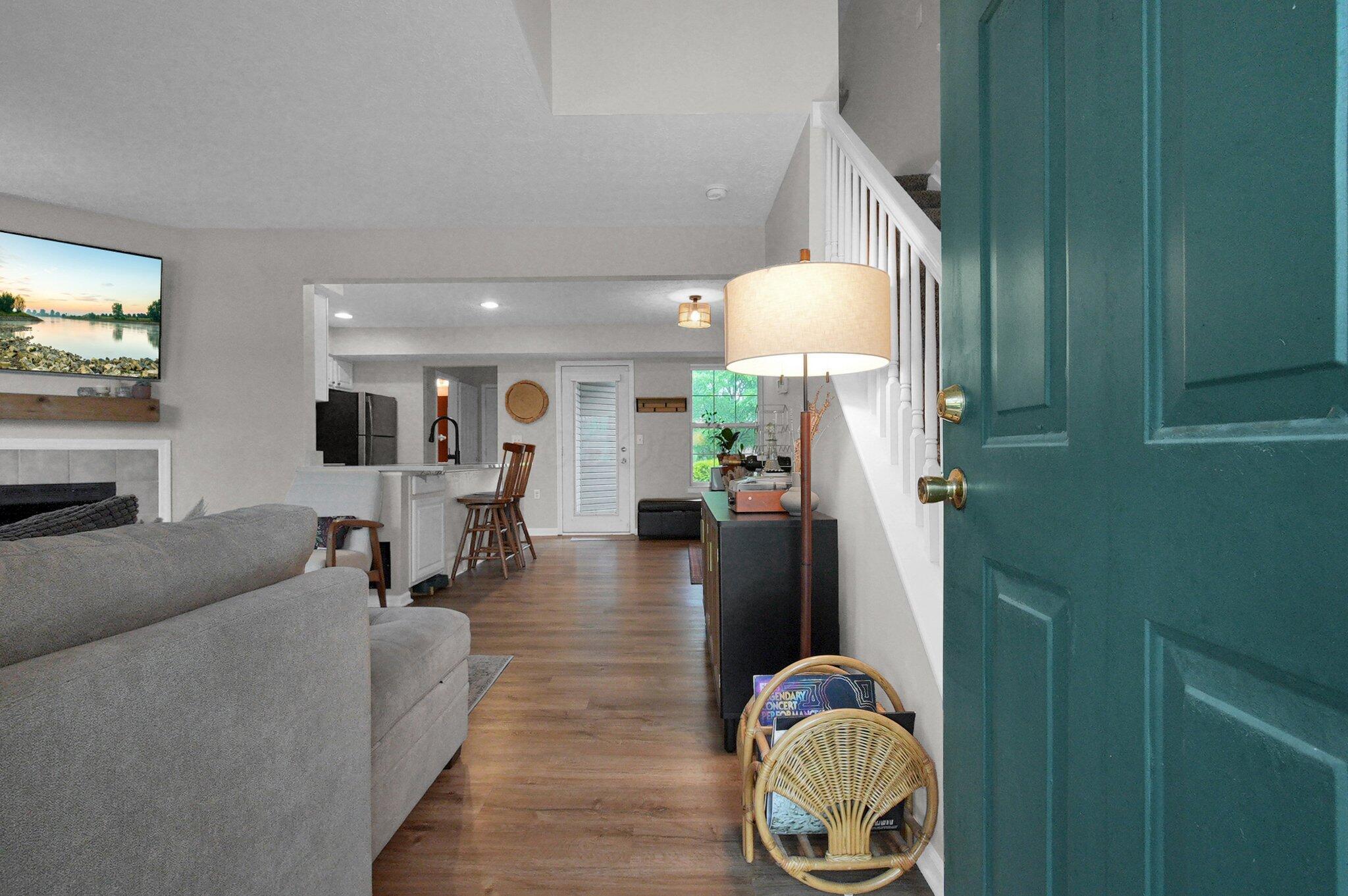 2999 Glenloch Circle Property Photo 3