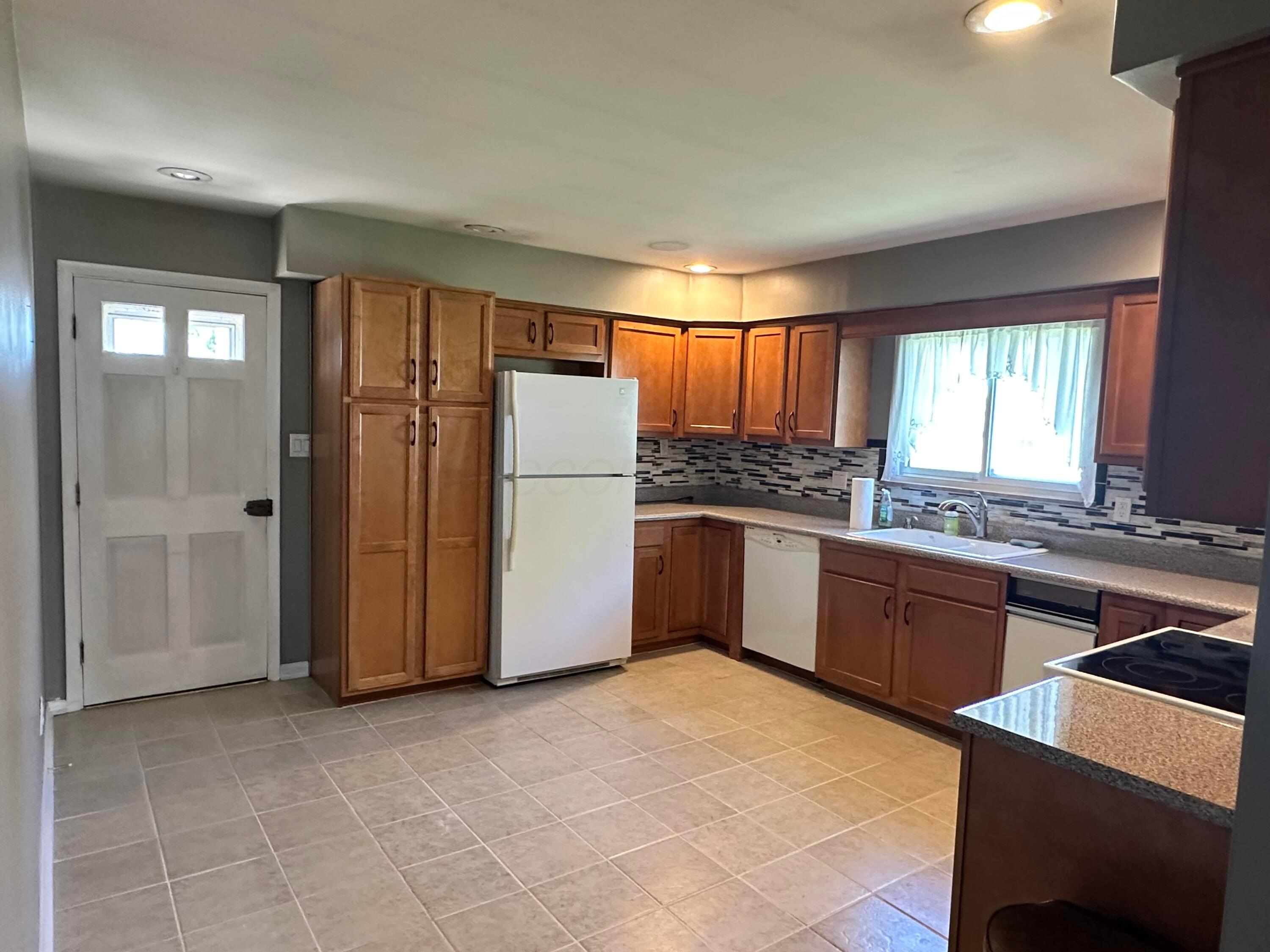 2626 S 8th Street Property Photo 5