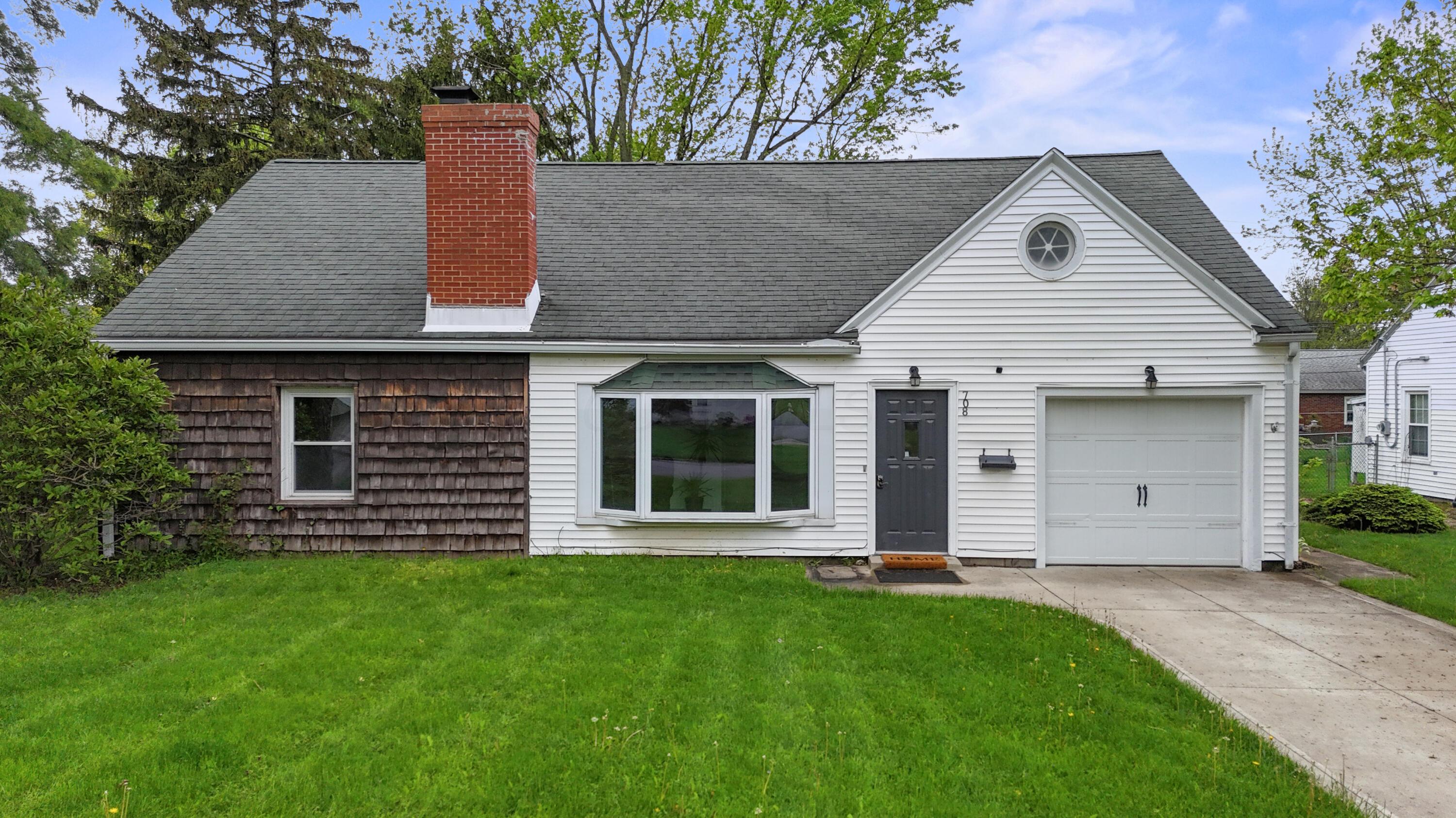 708 Barnard Avenue Property Photo 1
