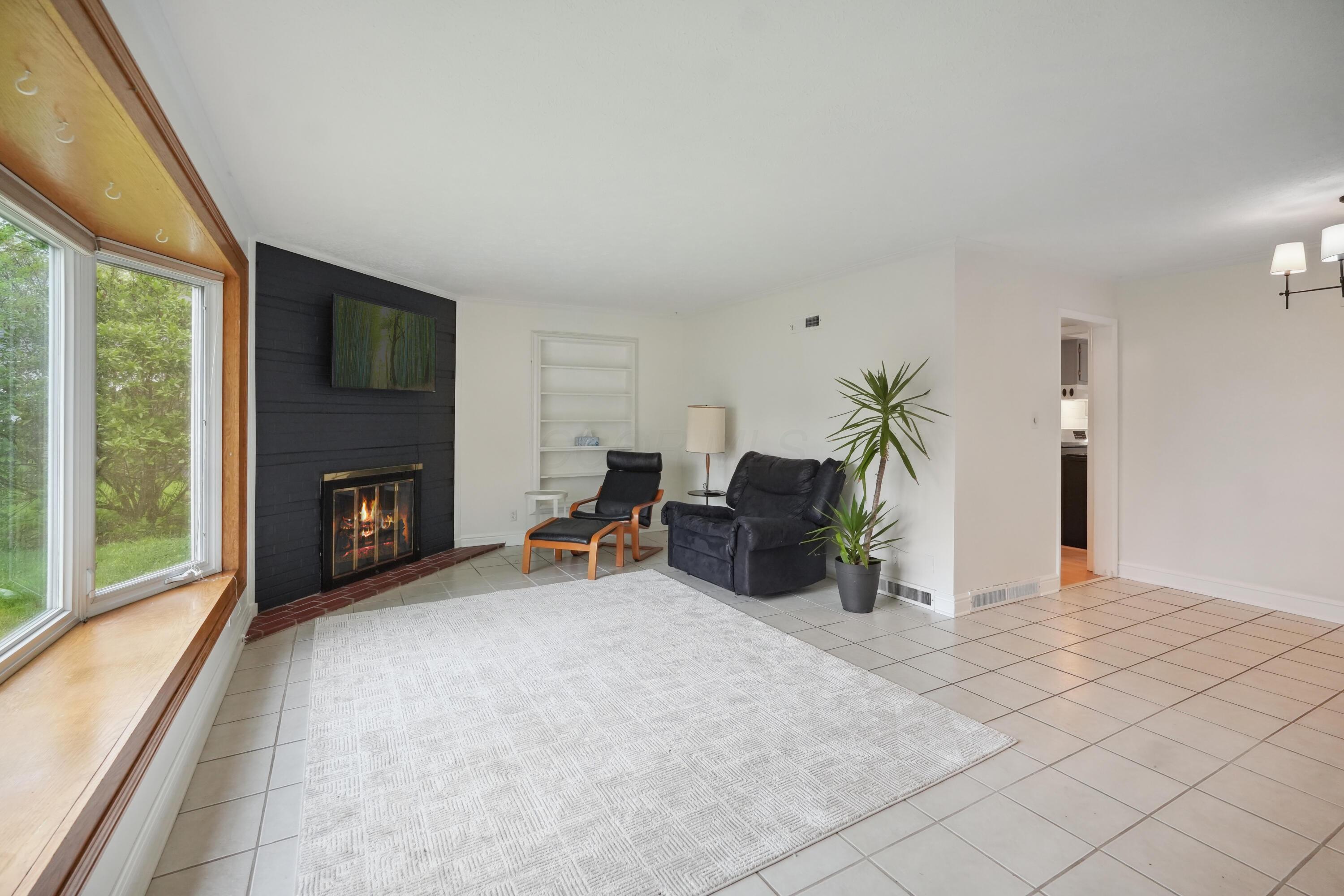 708 Barnard Avenue Property Photo 4
