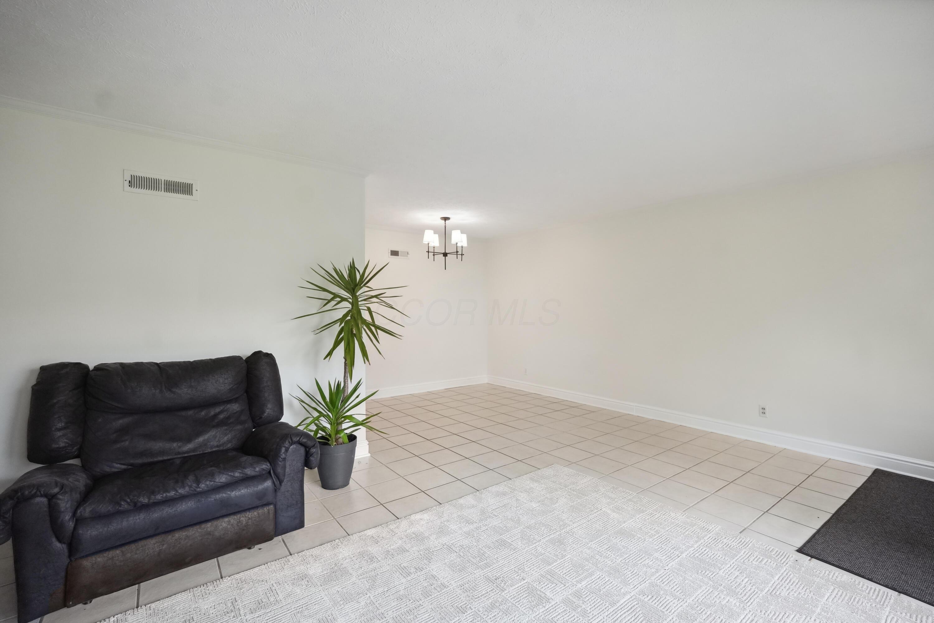 708 Barnard Avenue Property Photo 7