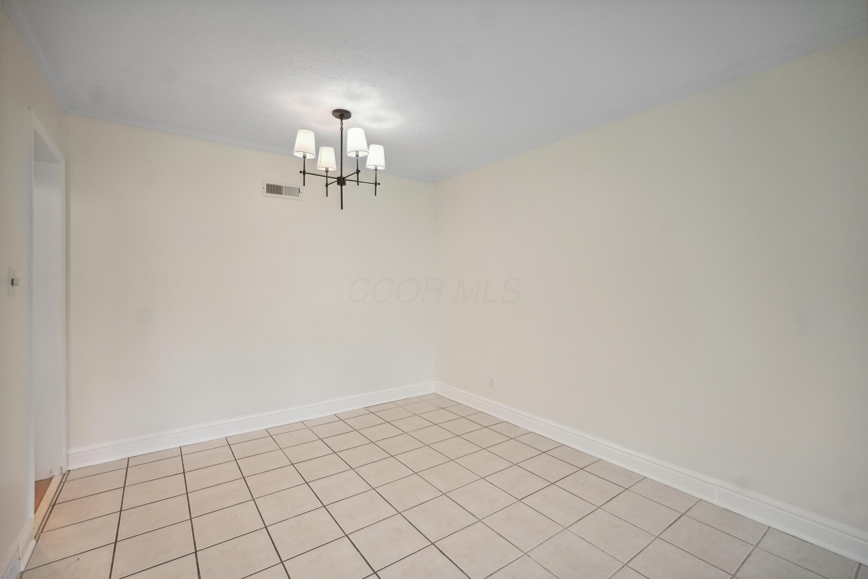 708 Barnard Avenue Property Photo 8