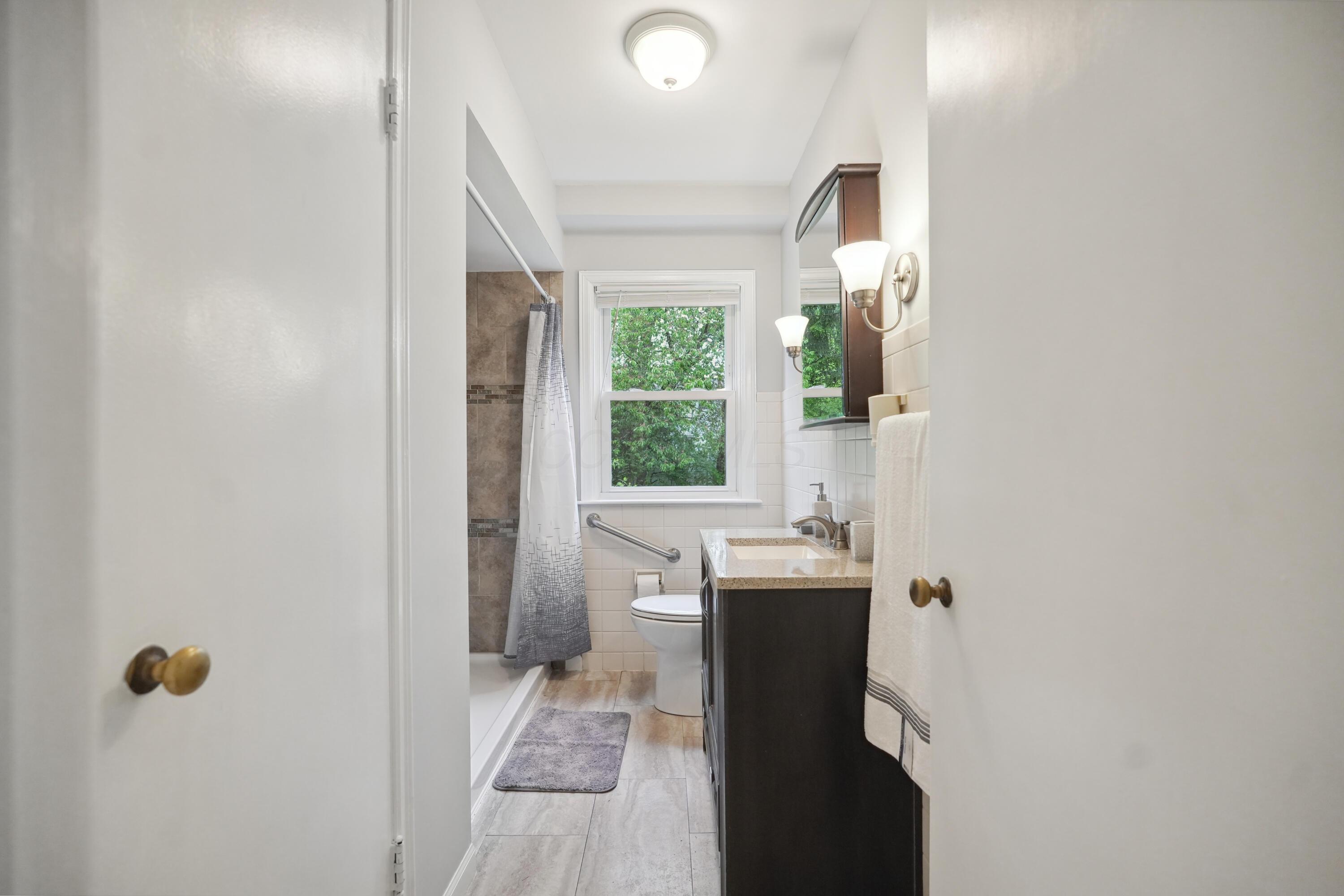 708 Barnard Avenue Property Photo 17