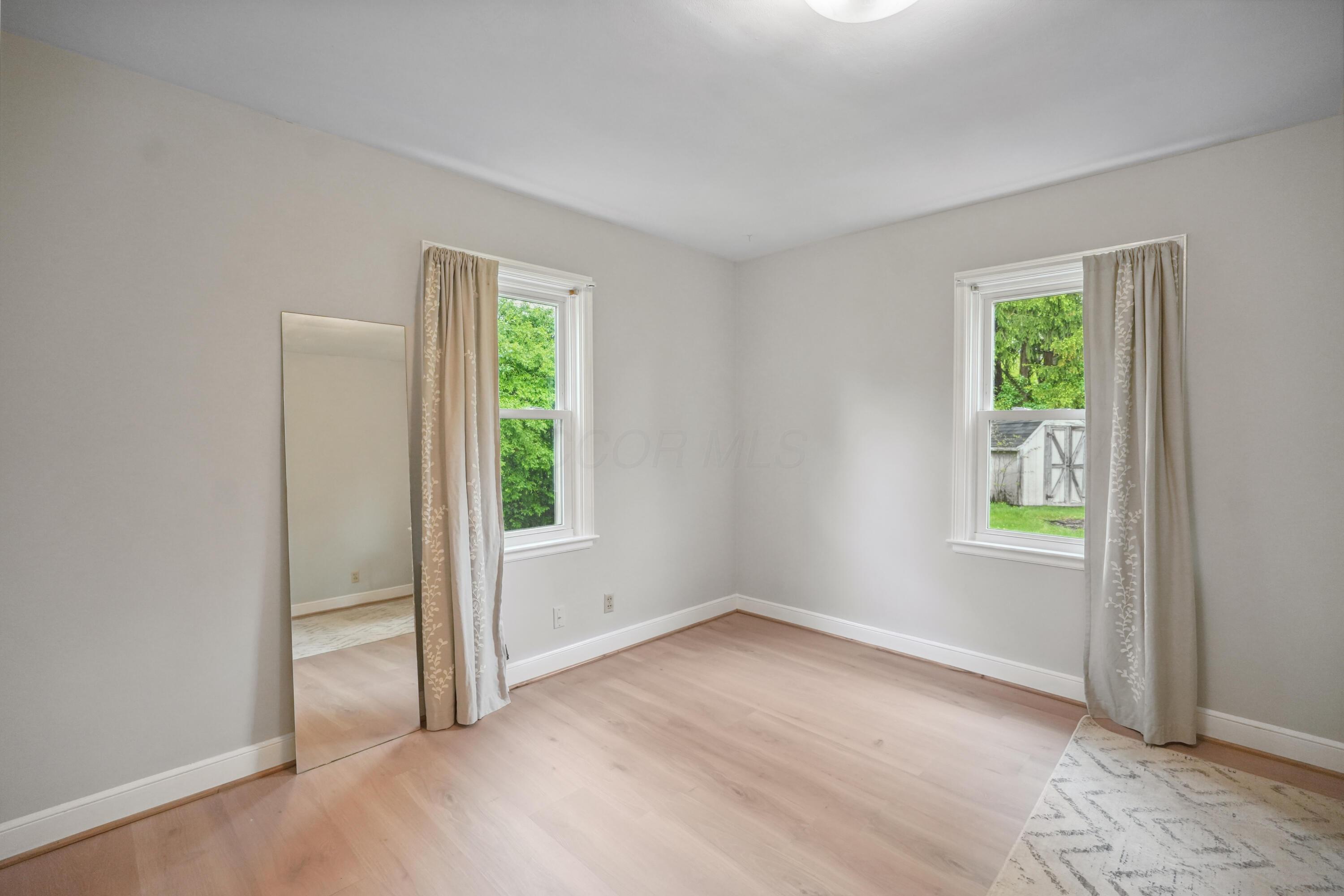 708 Barnard Avenue Property Photo 19