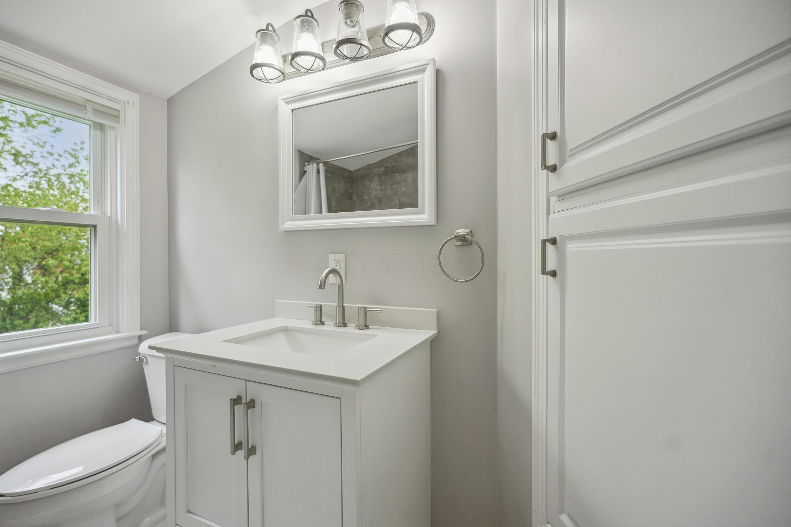 708 Barnard Avenue Property Photo 25