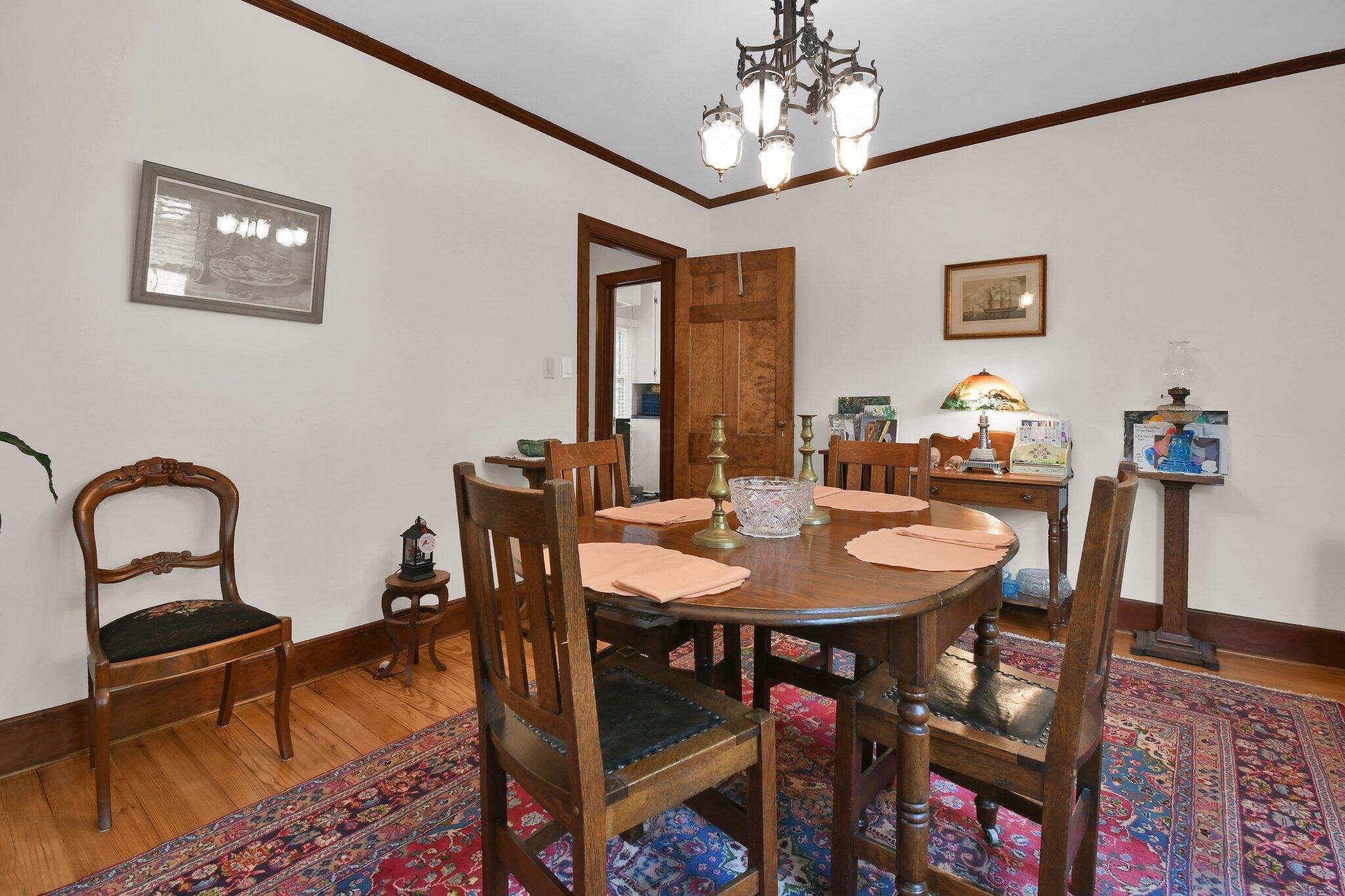 623 Woodhill Road Property Photo 8