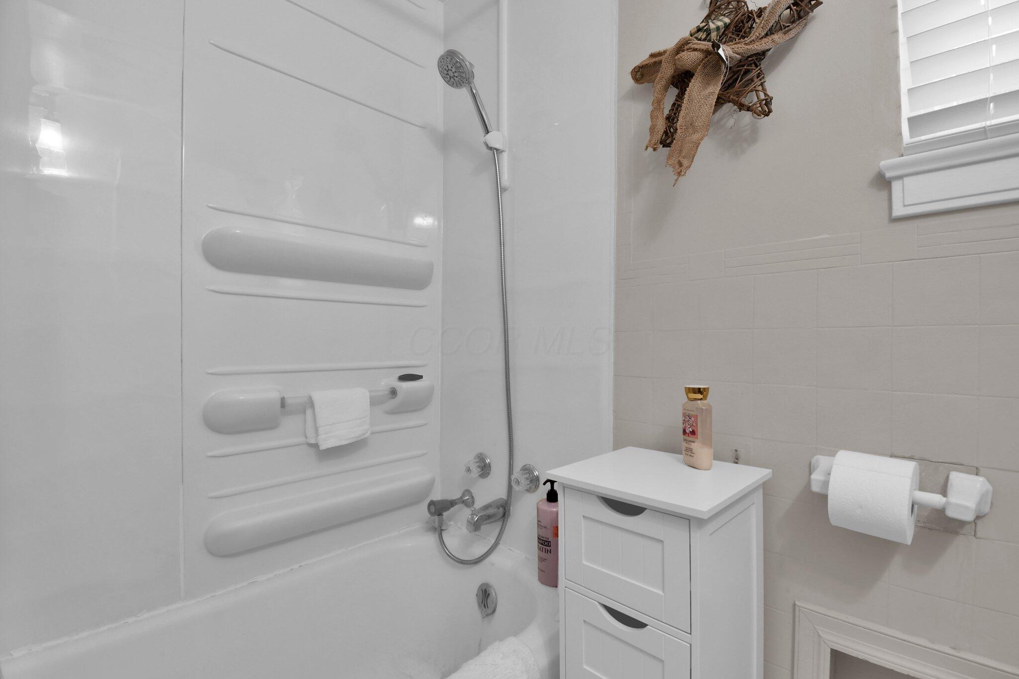 623 Woodhill Road Property Photo 20