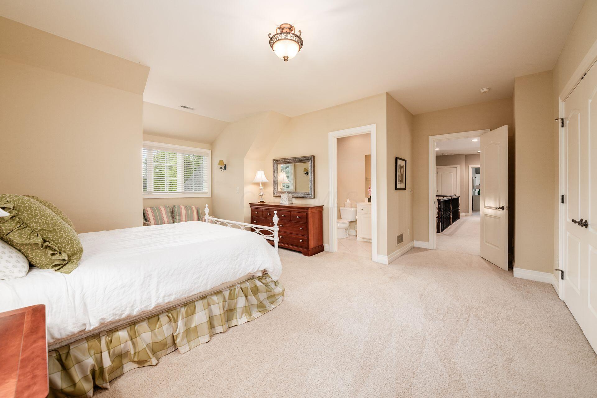 6835 Macneil Drive Property Photo 28
