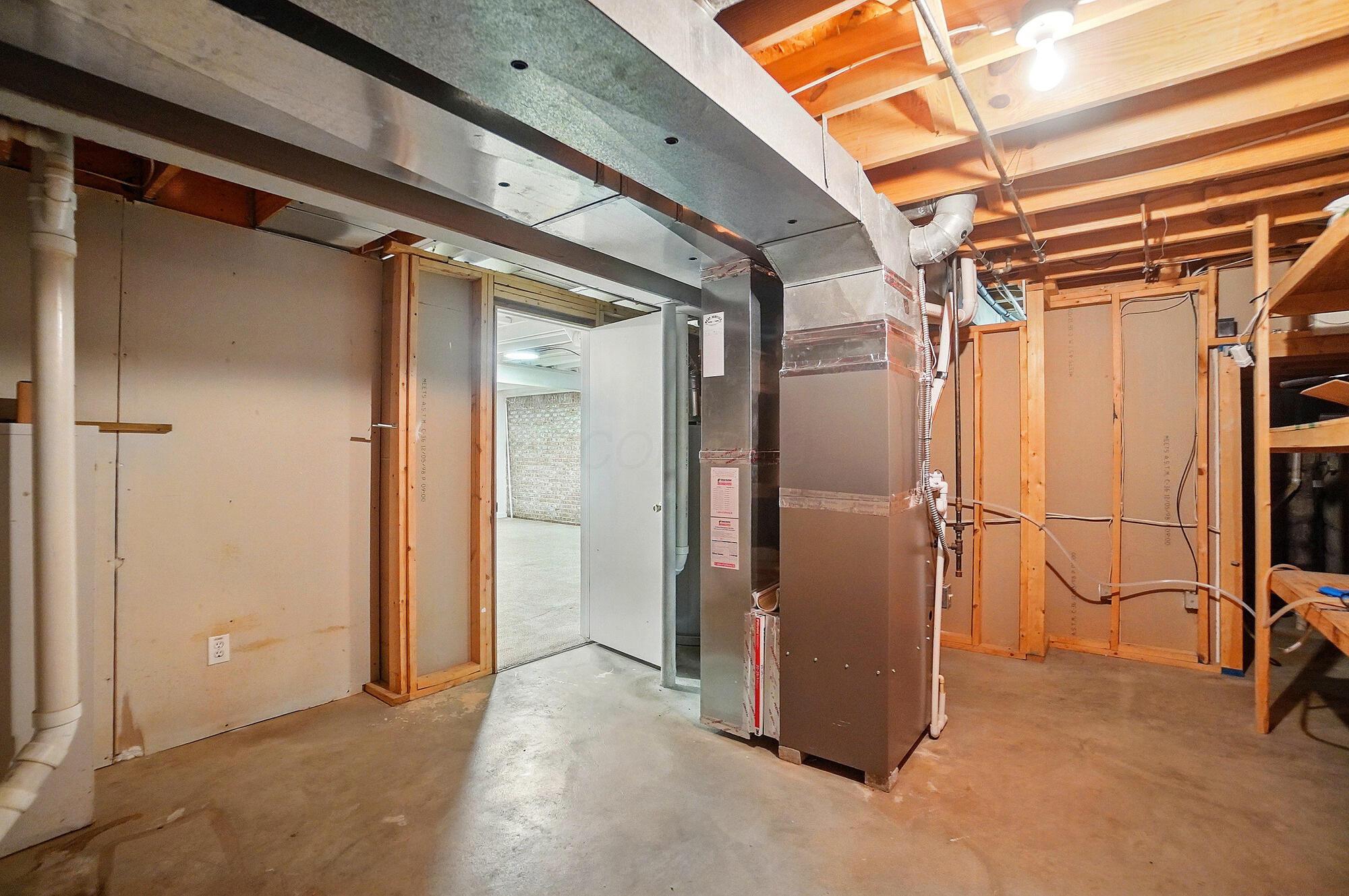 8839 Amaranth Court Property Photo 44