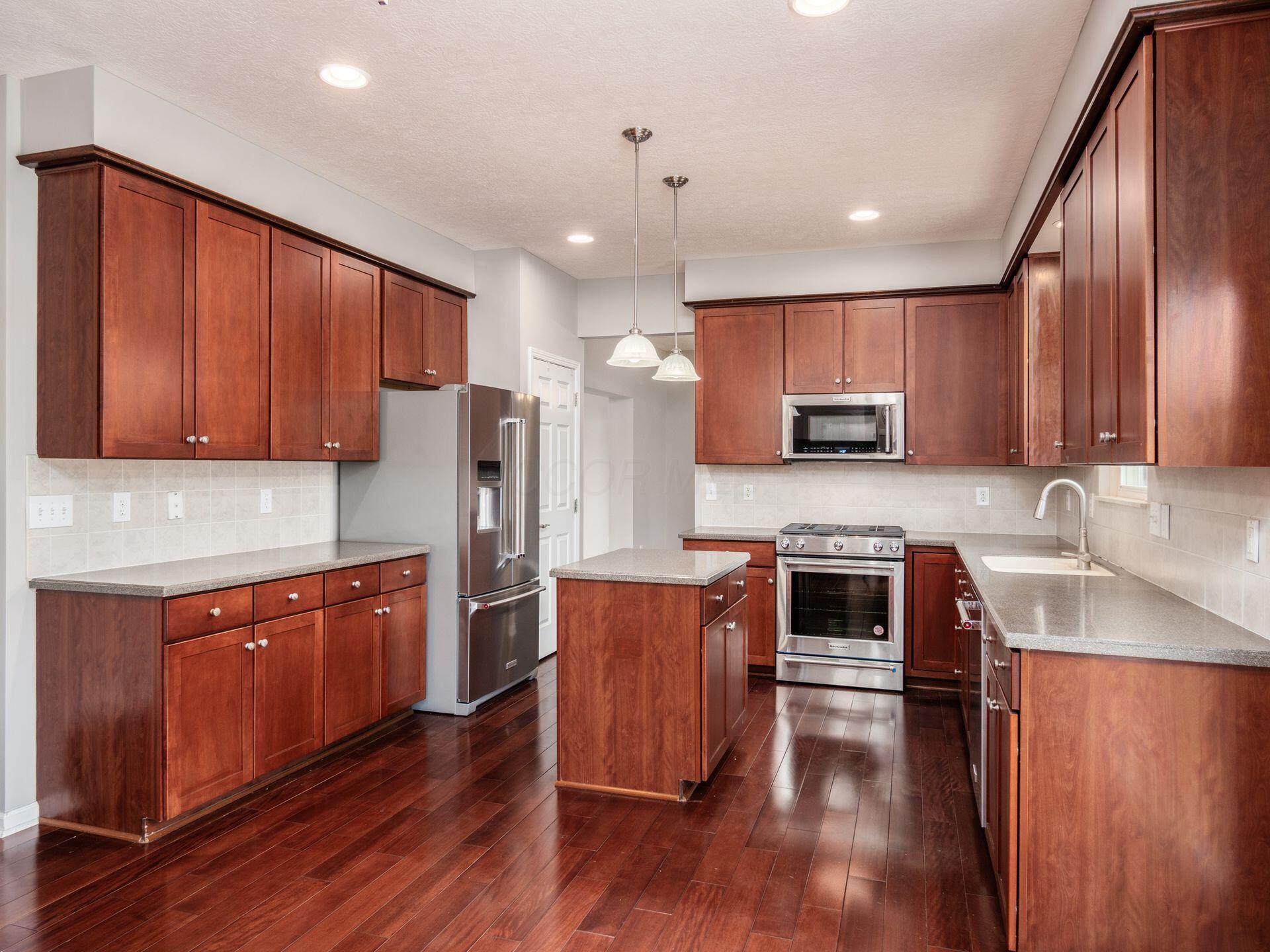 225 Winter Hill Place Property Photo 4