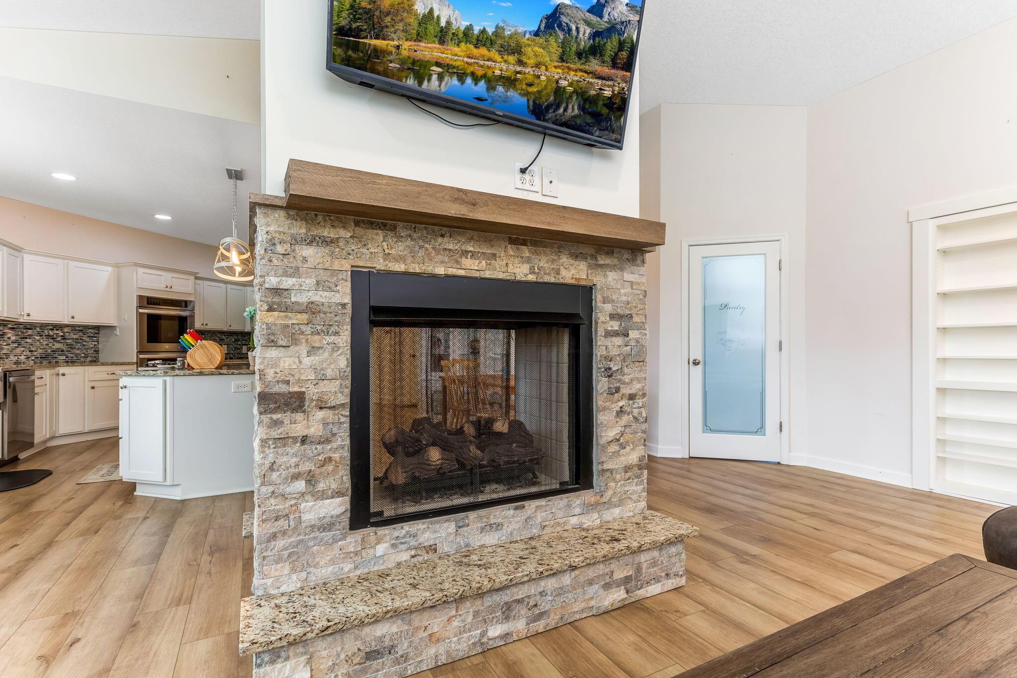 1885 Greenbriar Way Property Photo 8