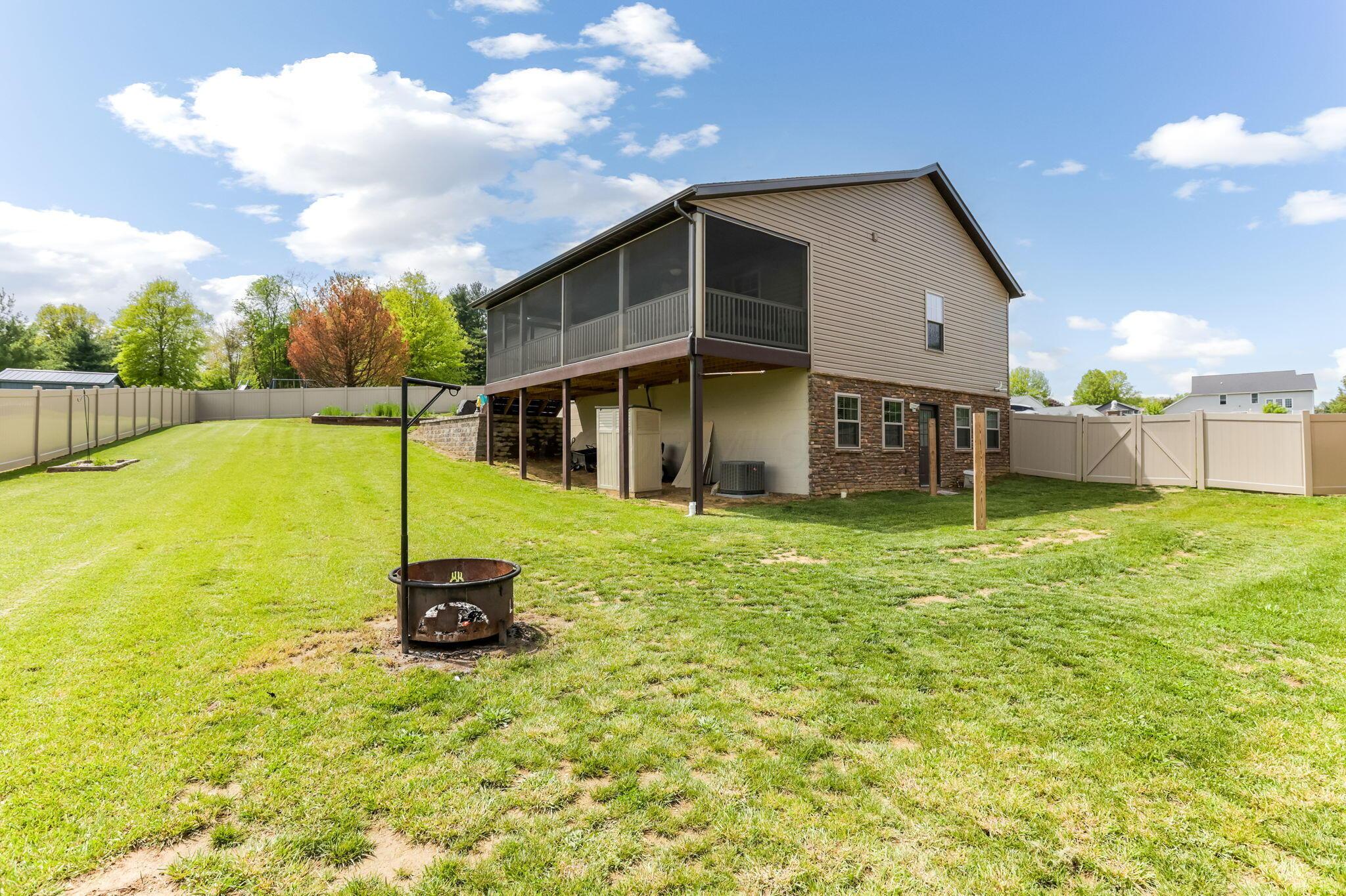 1885 Greenbriar Way Property Photo 30