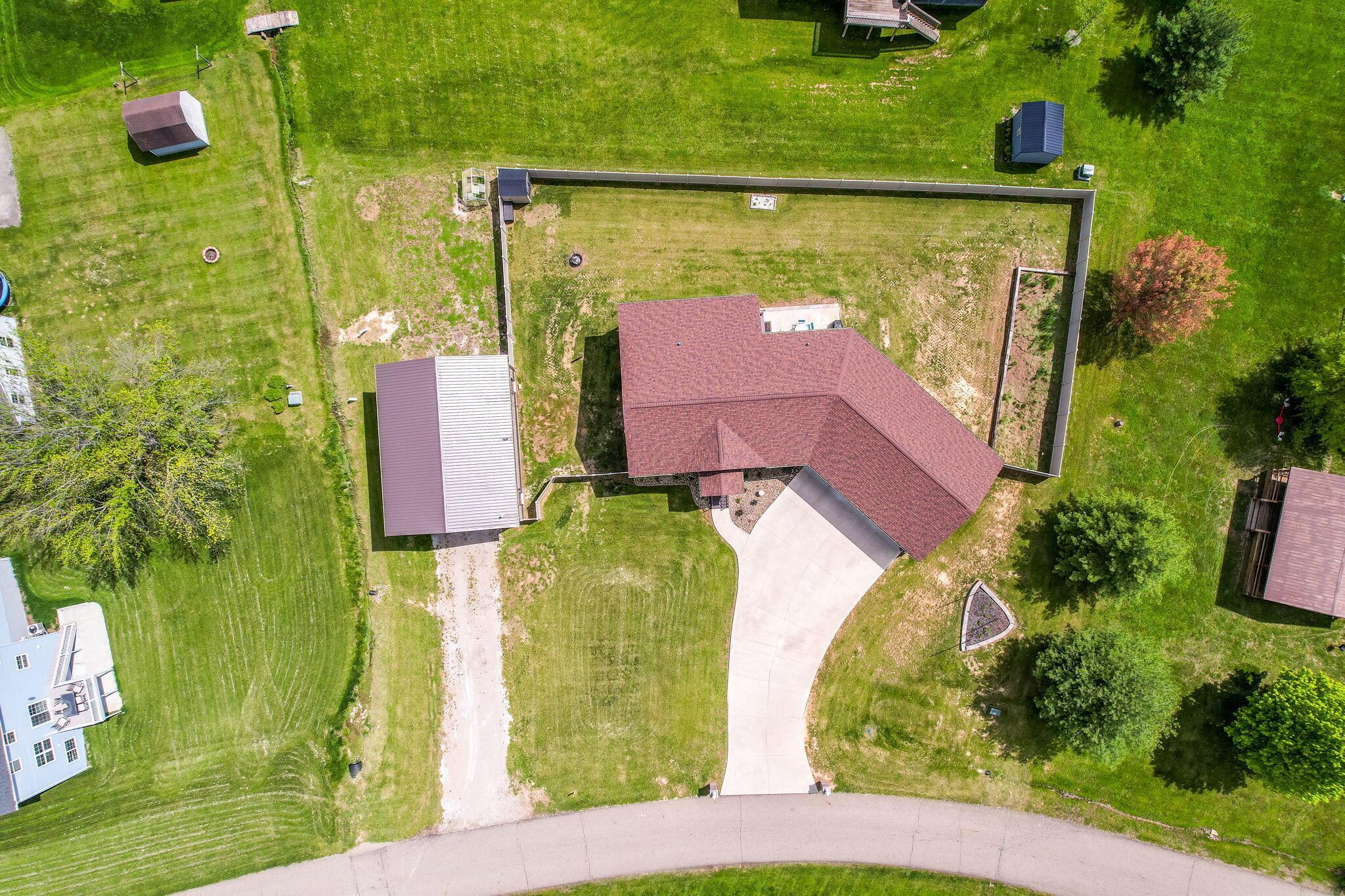 1885 Greenbriar Way Property Photo 56