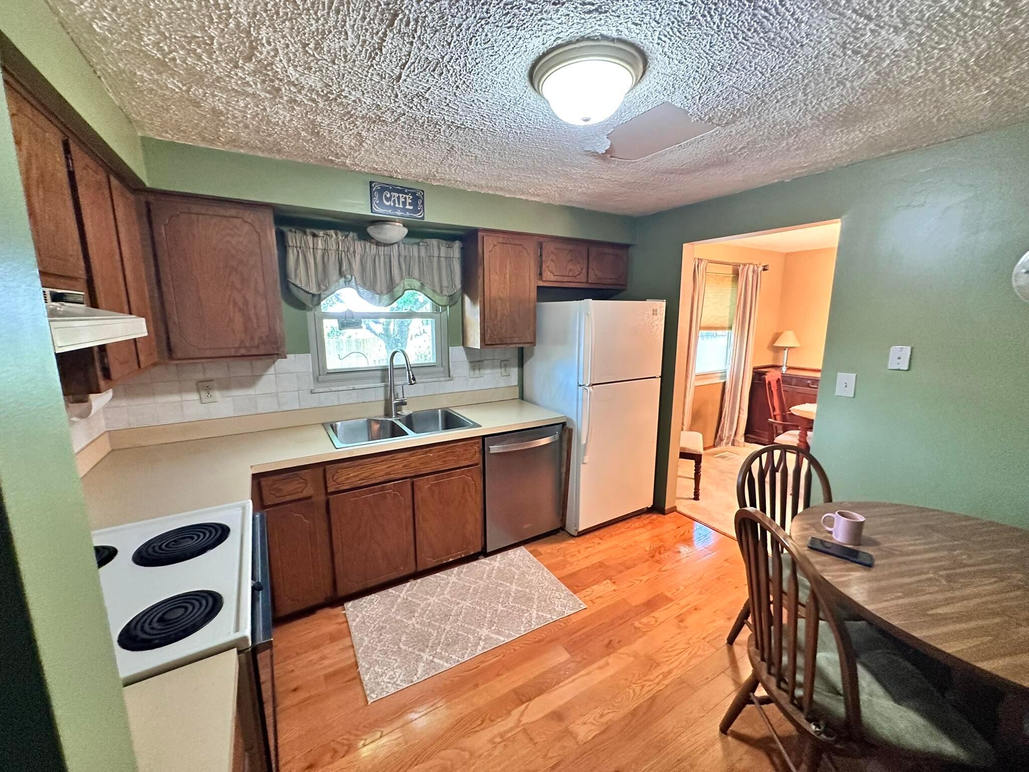 8511 Nimitz Drive Property Photo 16