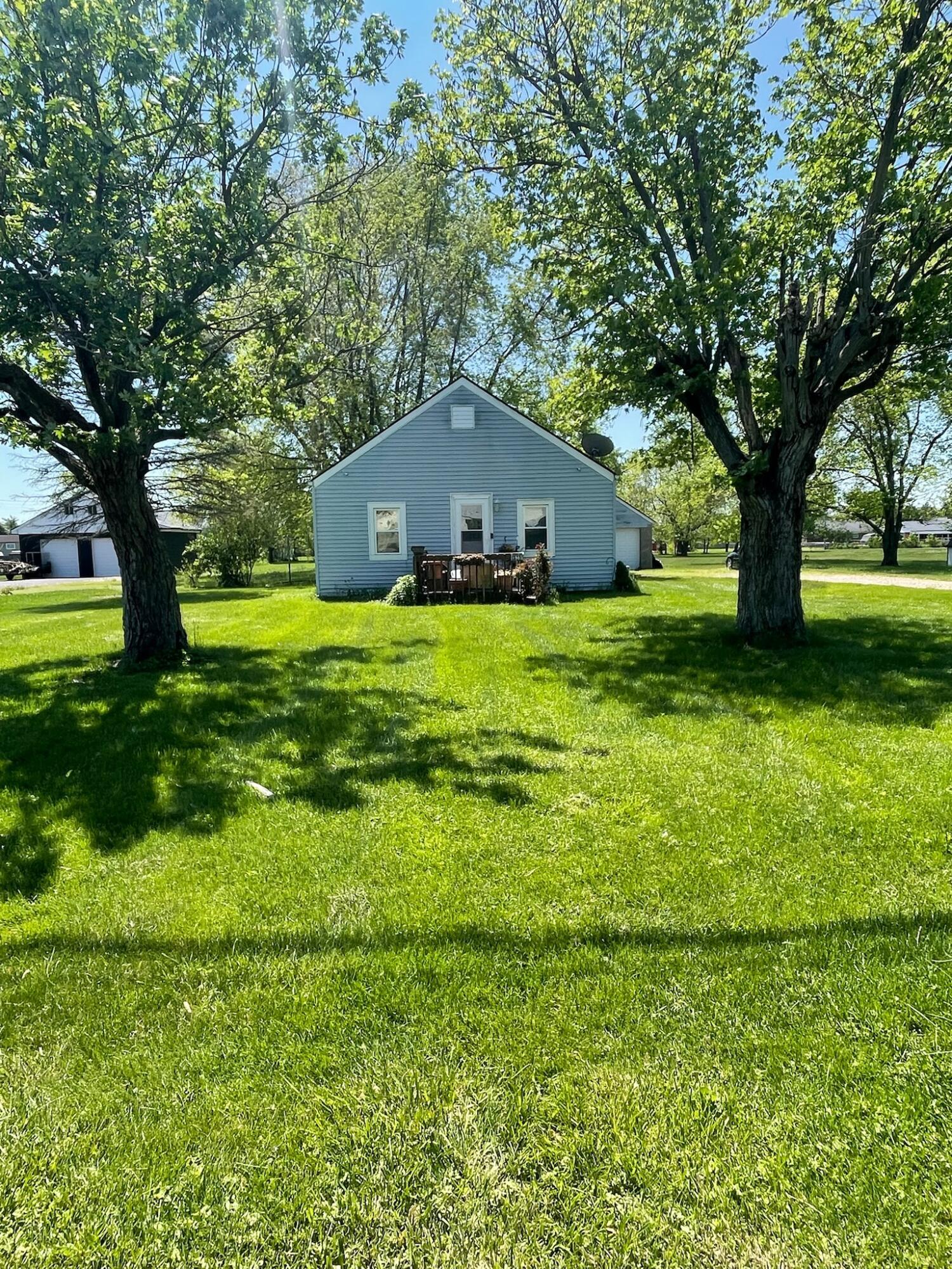 1985 Sedan Avenue Property Photo 1