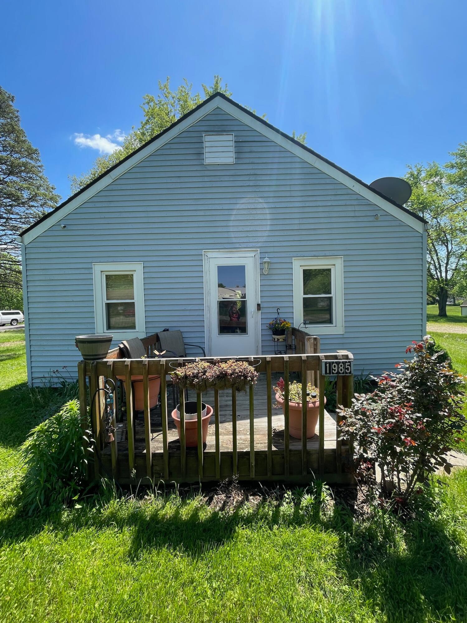 1985 Sedan Avenue Property Photo 2