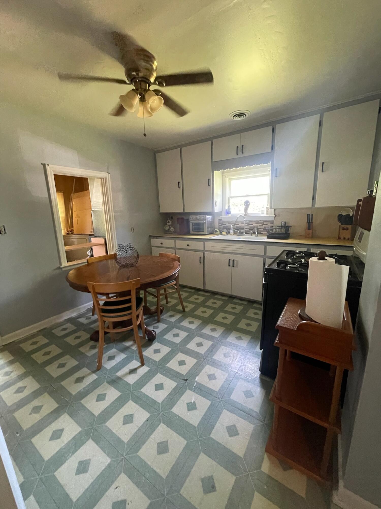 1985 Sedan Avenue Property Photo 8