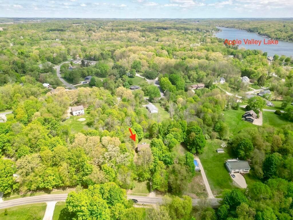 551 Crabapple Drive Property Photo 2