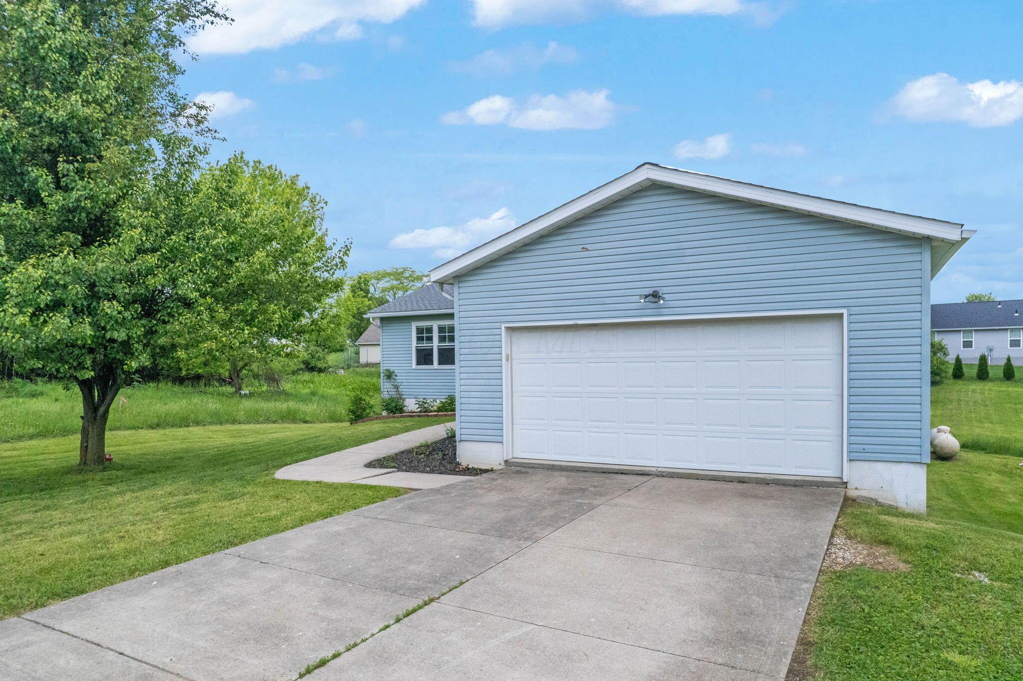 134 Hasbrouck Circle Property Photo 3