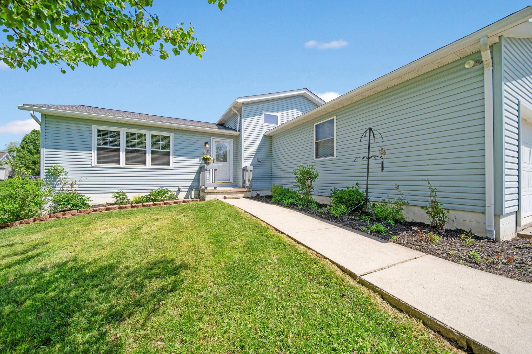 134 Hasbrouck Circle Property Photo 8