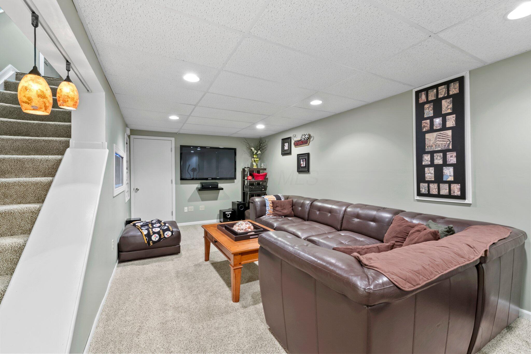 2556 Cowall Drive Property Photo 32