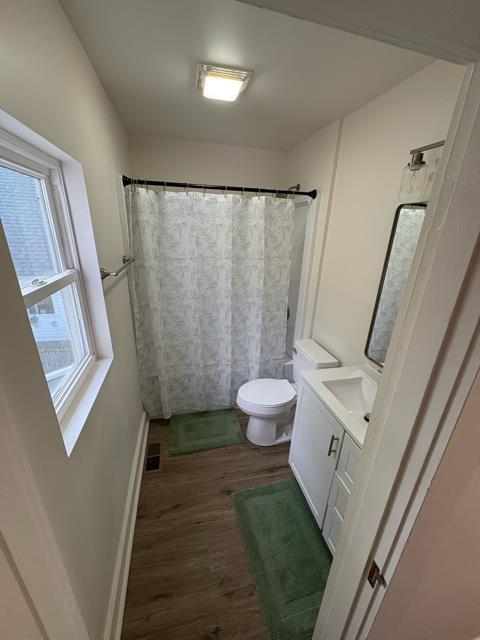 125 College Street Property Photo 10