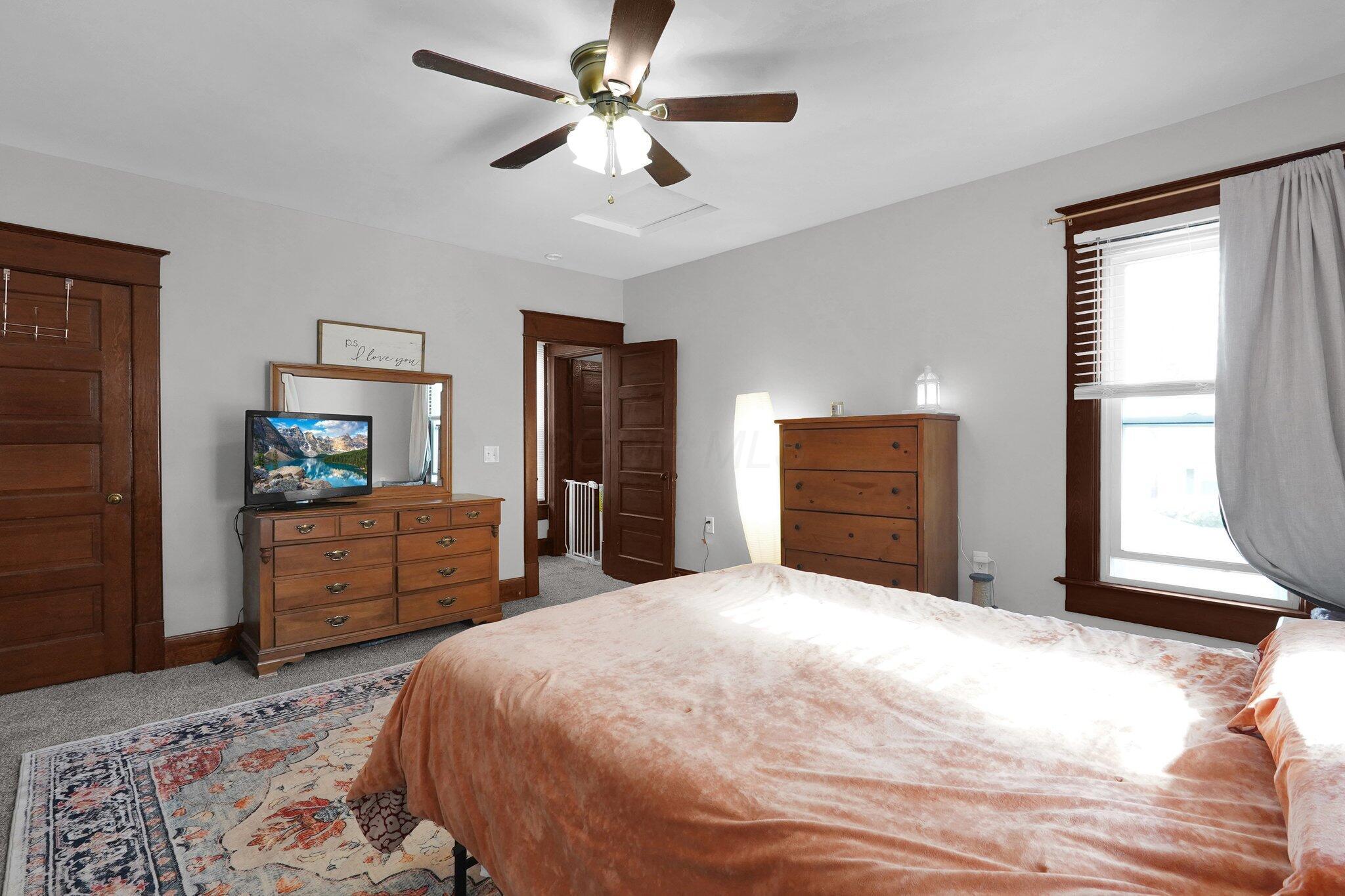 628 E Mulberry Street Property Photo 16